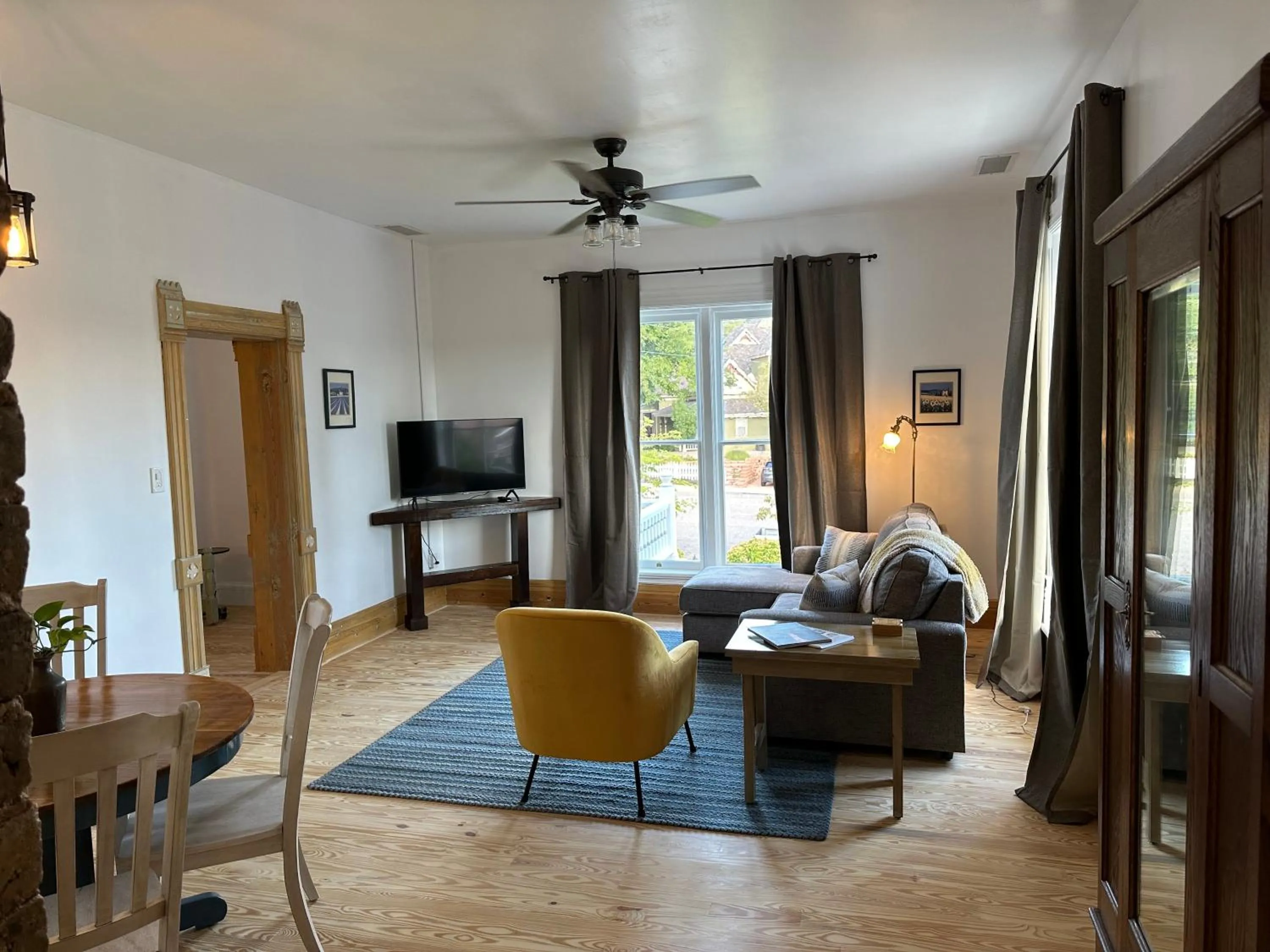 Seating area in The Cottage at 241 North