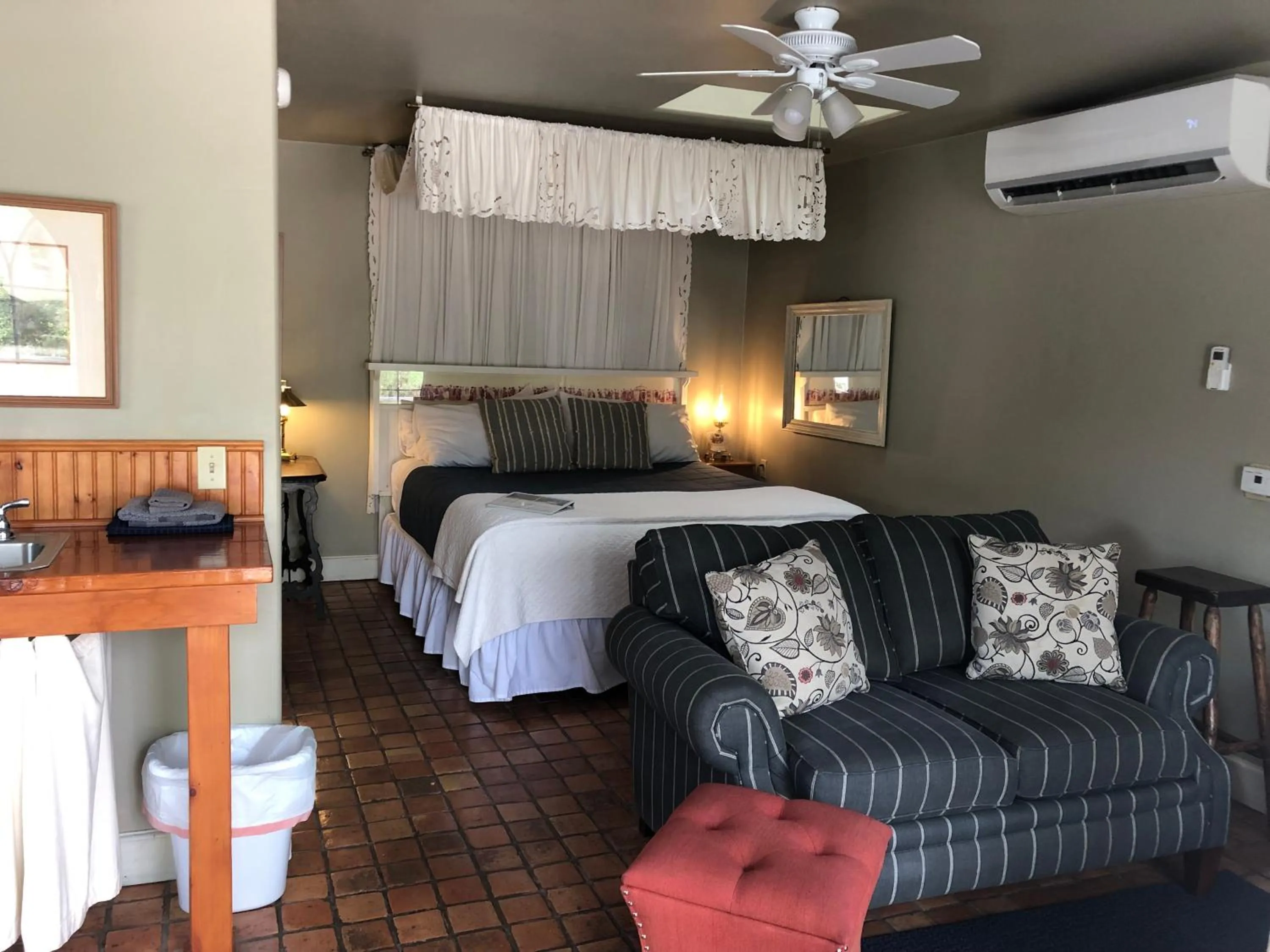 Bed in The Cottage at 241 North