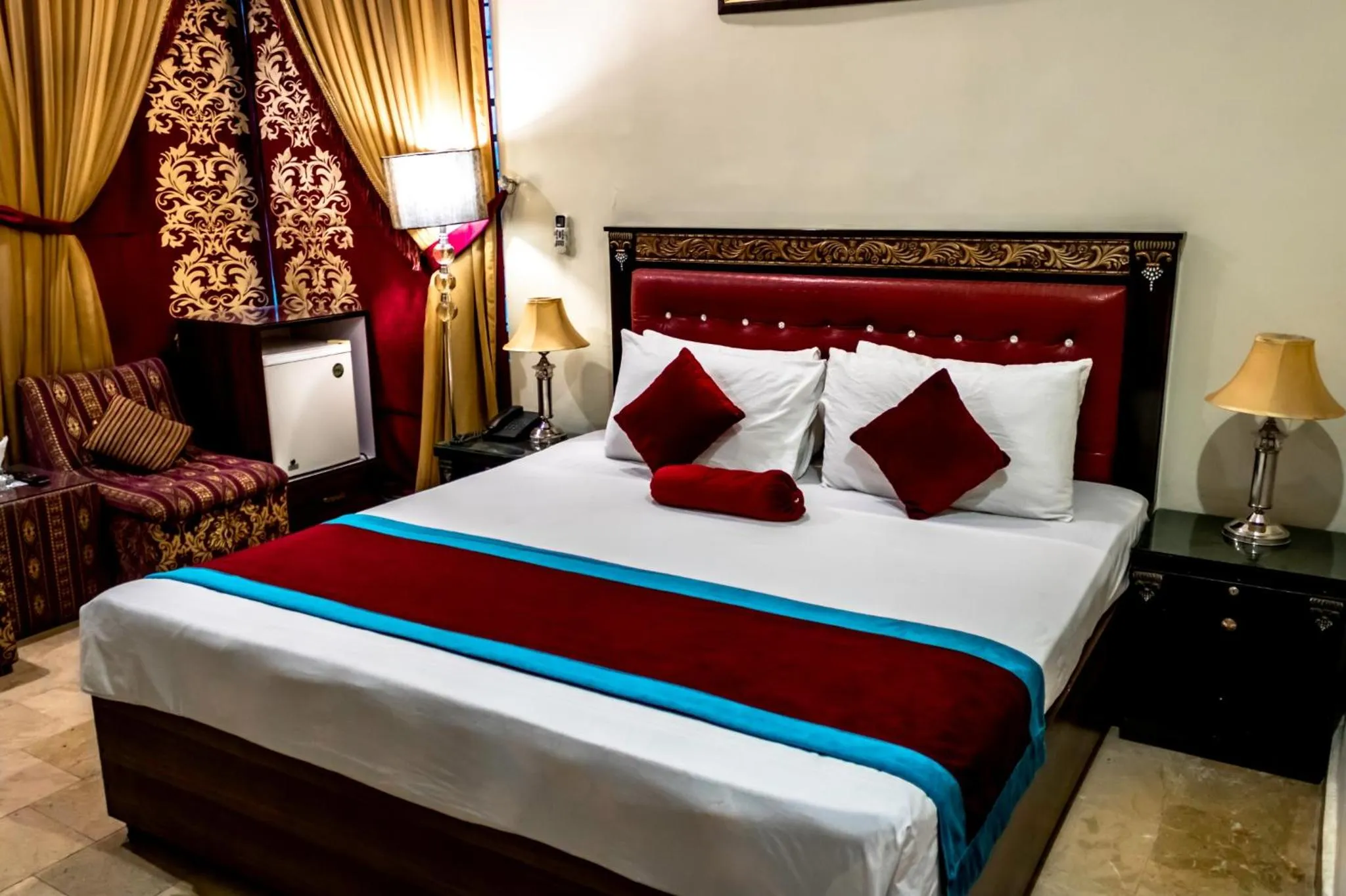 Bed in Rose Palace Hotel, Garden Town