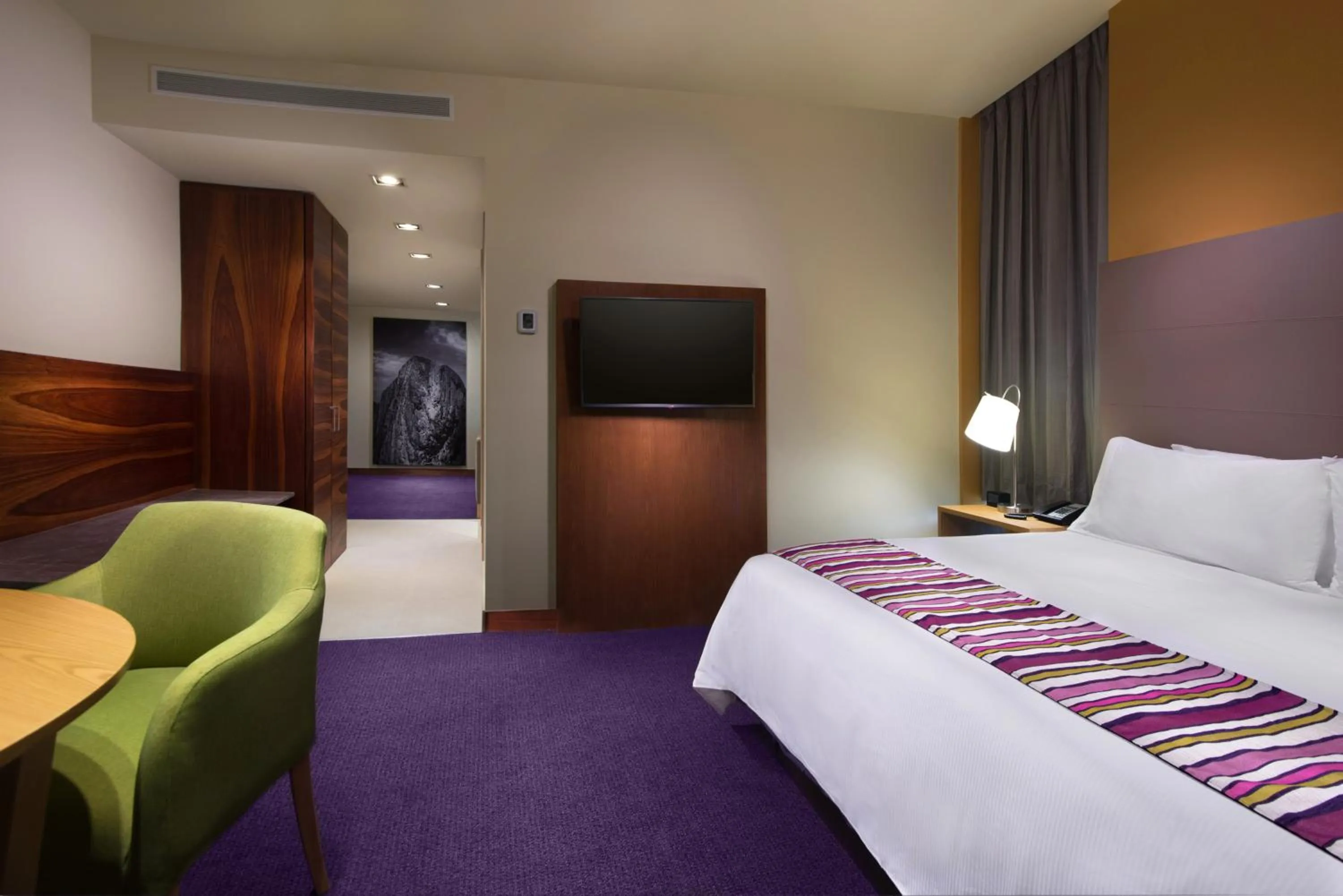 Bed in Hilton Garden Inn Monterrey Airport