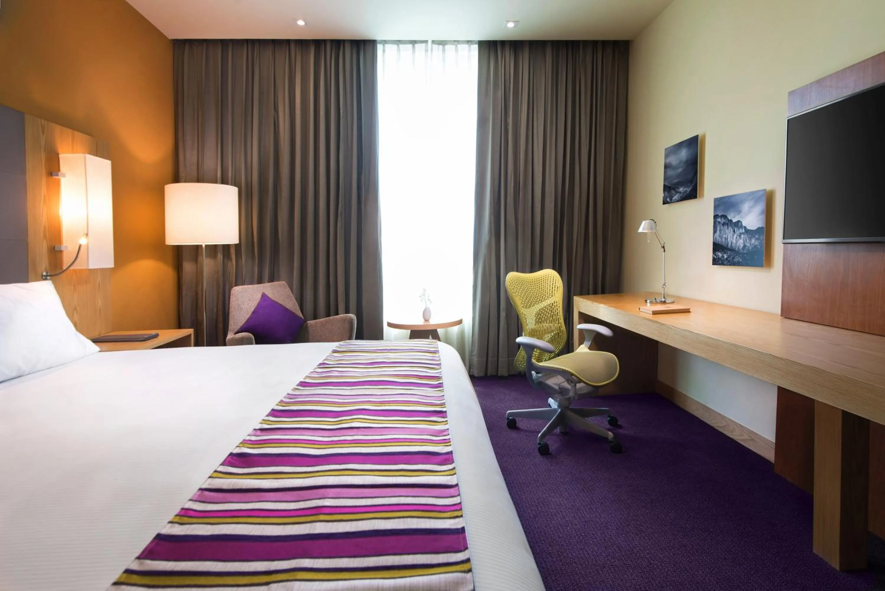 Bed in Hilton Garden Inn Monterrey Airport