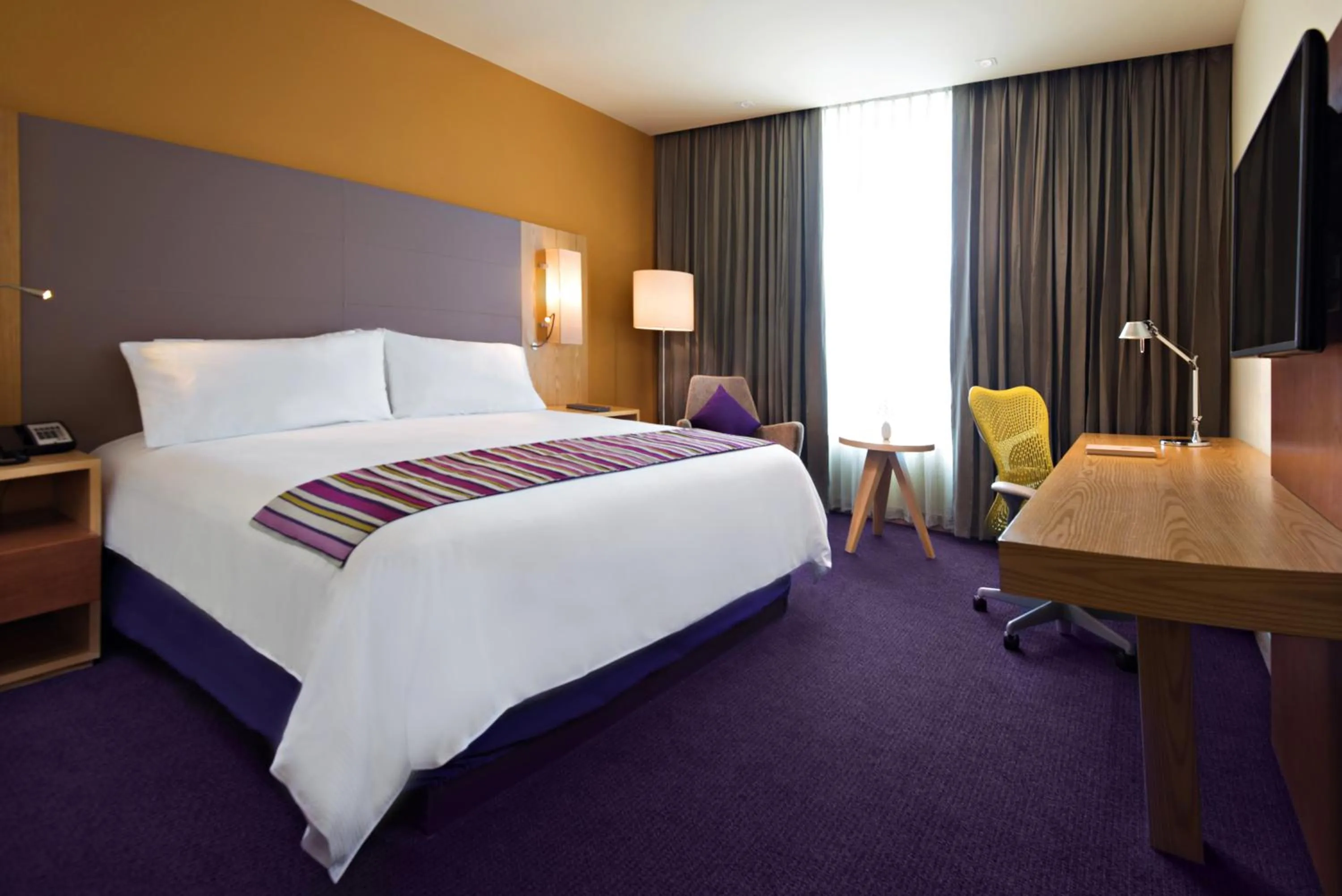 Bed in Hilton Garden Inn Monterrey Airport