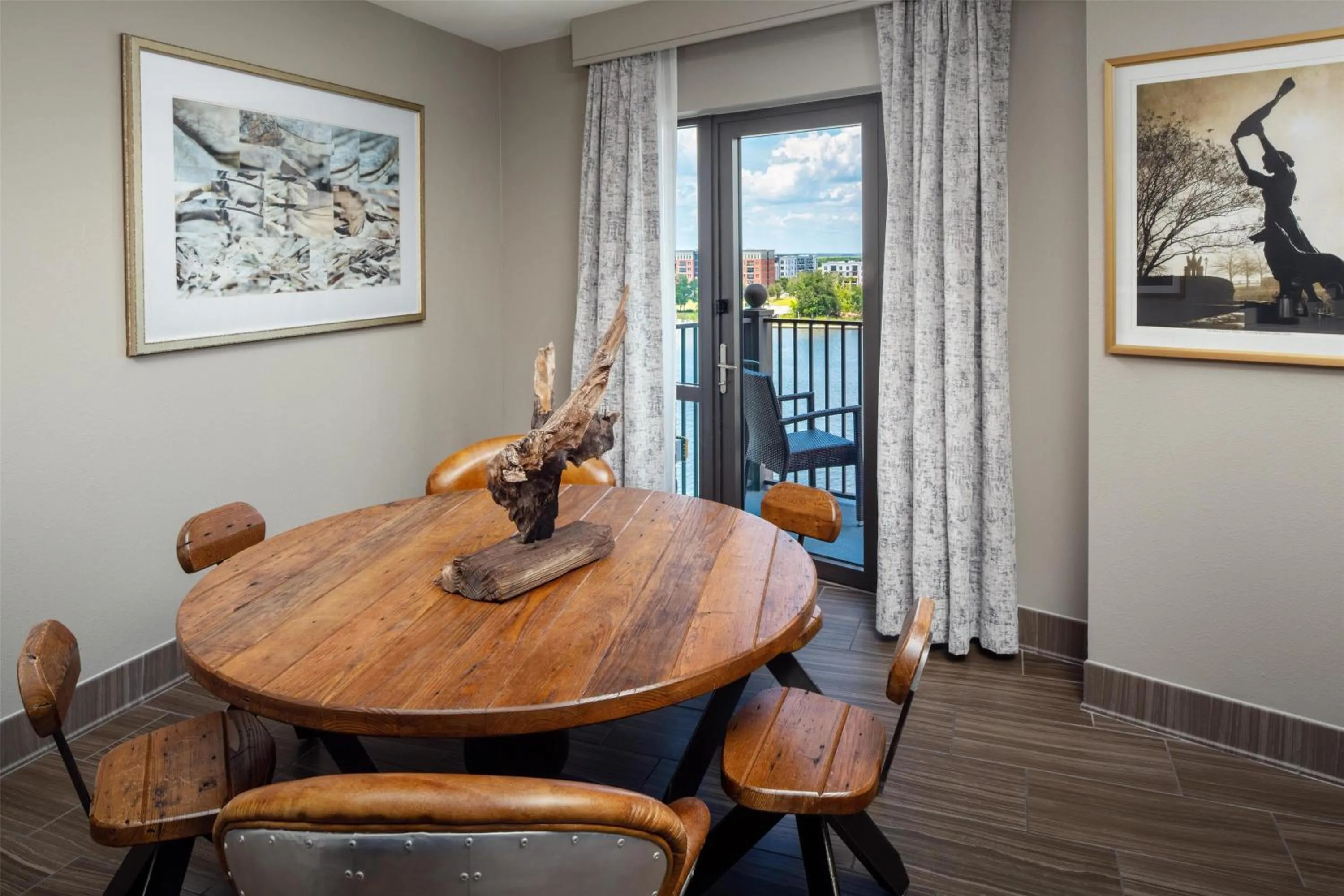 Living room in Homewood Suites Savannah Historic District/Riverfront