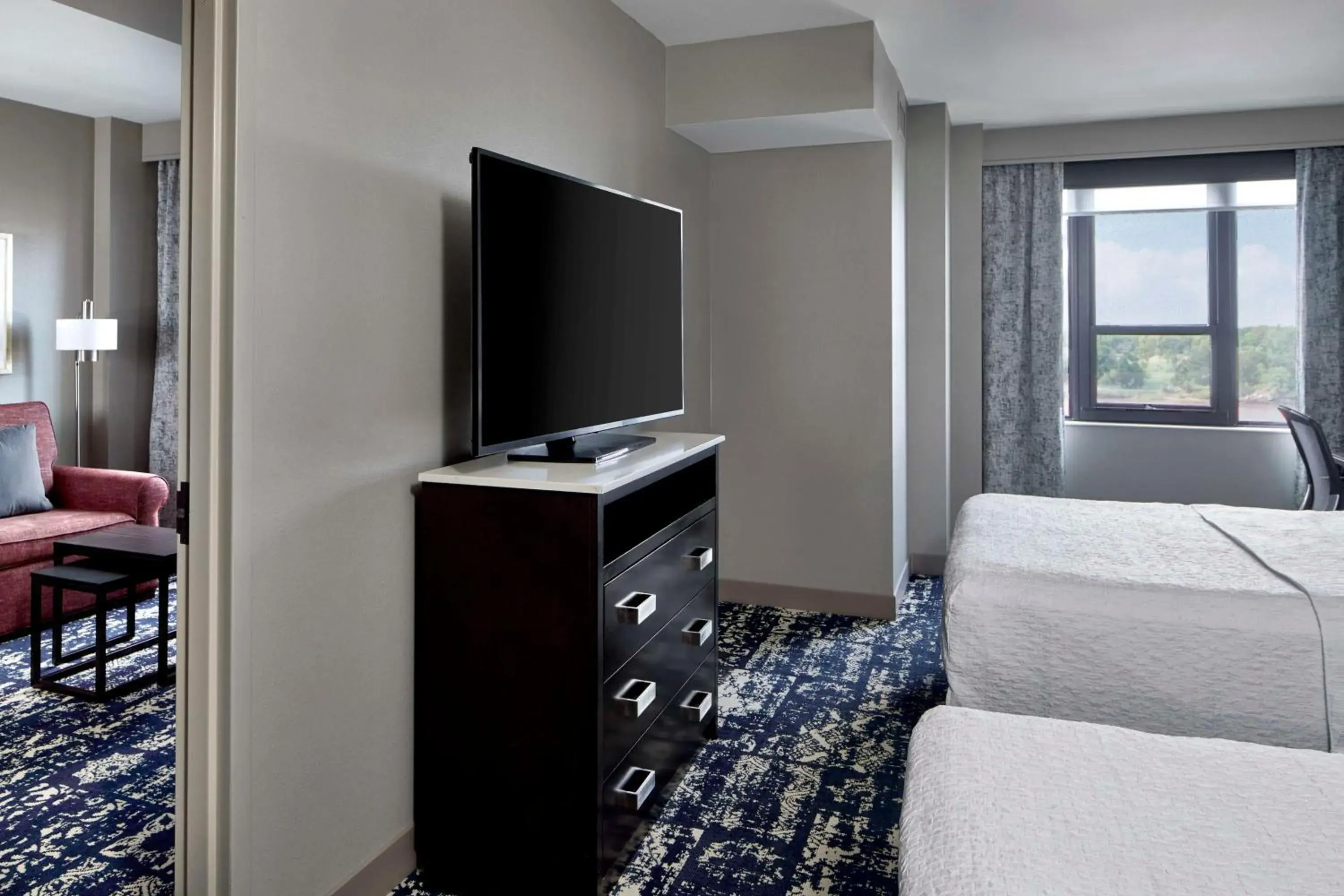 Queen Suite with Two Queen Beds with River View in Homewood Suites Savannah Historic District/Riverfront Queen Suite with Two Queen Beds with River View in Homewood Suites Savannah Historic District/Riverfront