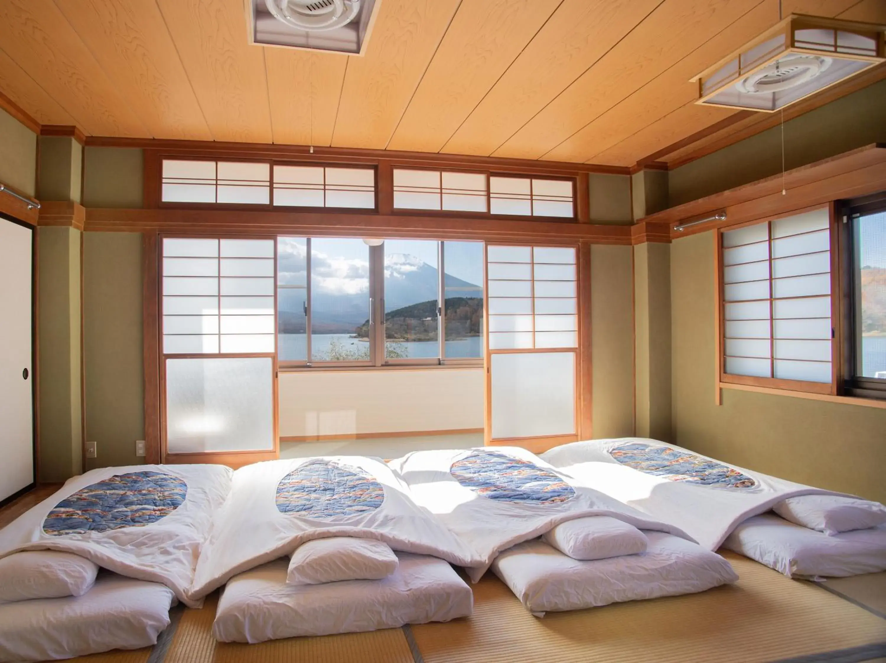 Photo of the whole room, Bed in Tabist Lakeside in Fujinami Yamanakako Photo of the whole room, Bed in Tabist Lakeside in Fujinami Yamanakako