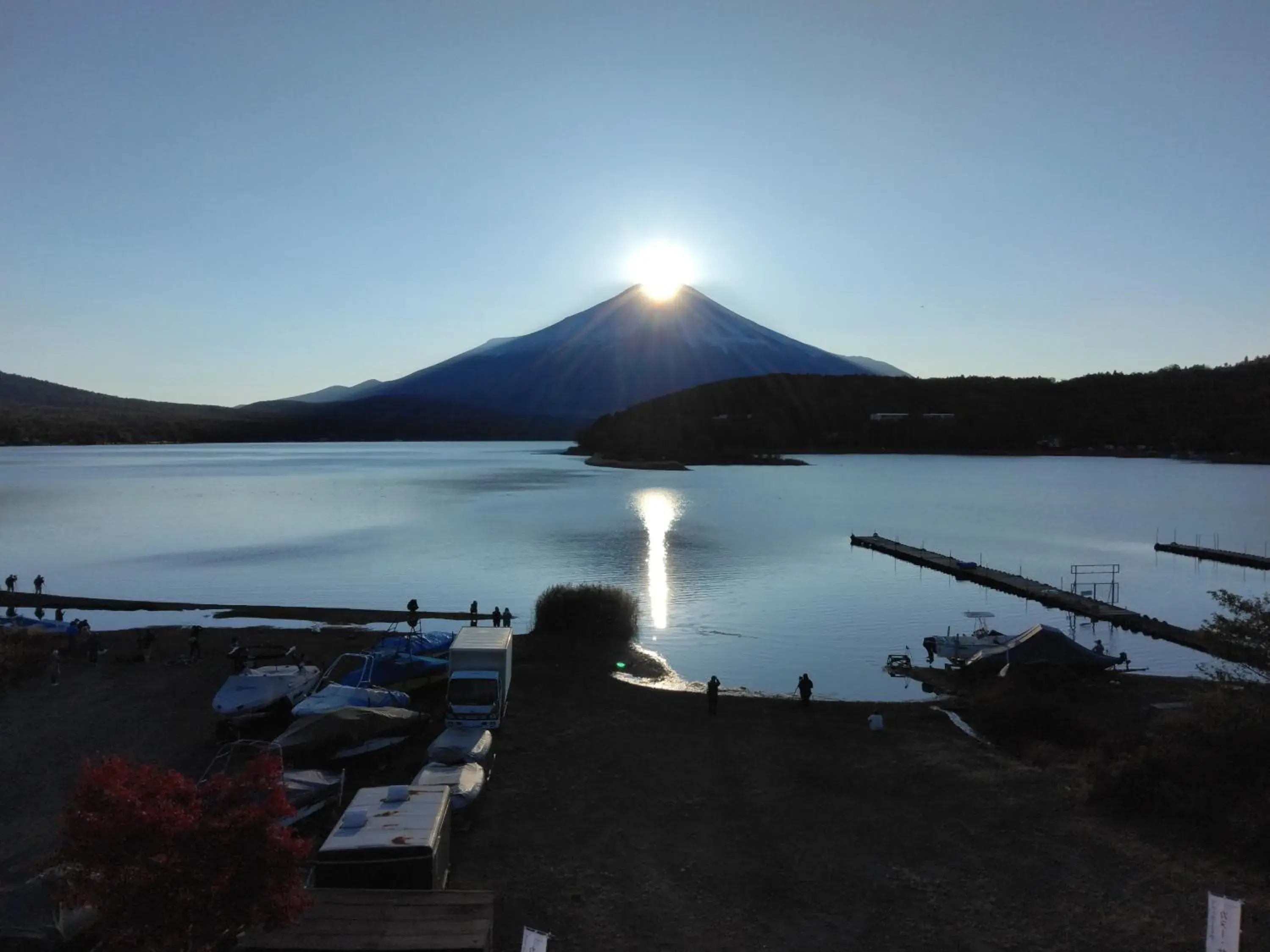 Lake view in Tabist Lakeside in Fujinami Yamanakako Lake view in Tabist Lakeside in Fujinami Yamanakako