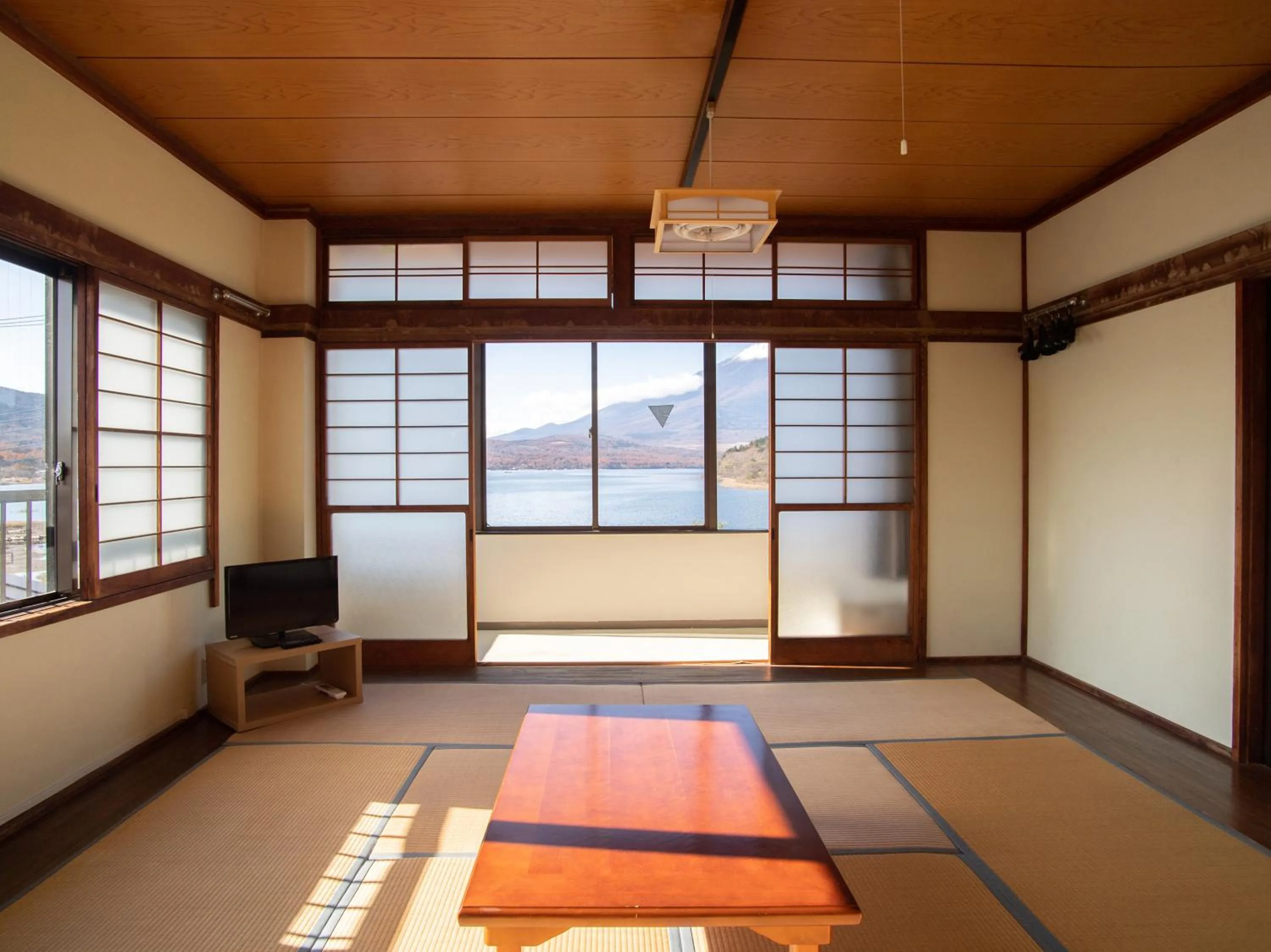 TV and multimedia in Tabist Lakeside in Fujinami Yamanakako