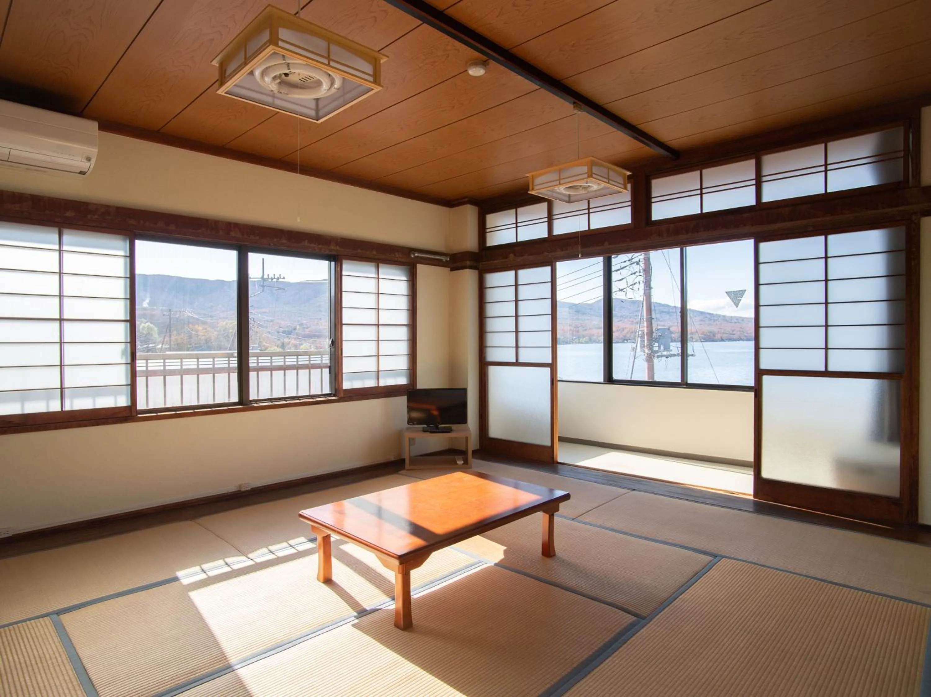 Photo of the whole room in Tabist Lakeside in Fujinami Yamanakako
