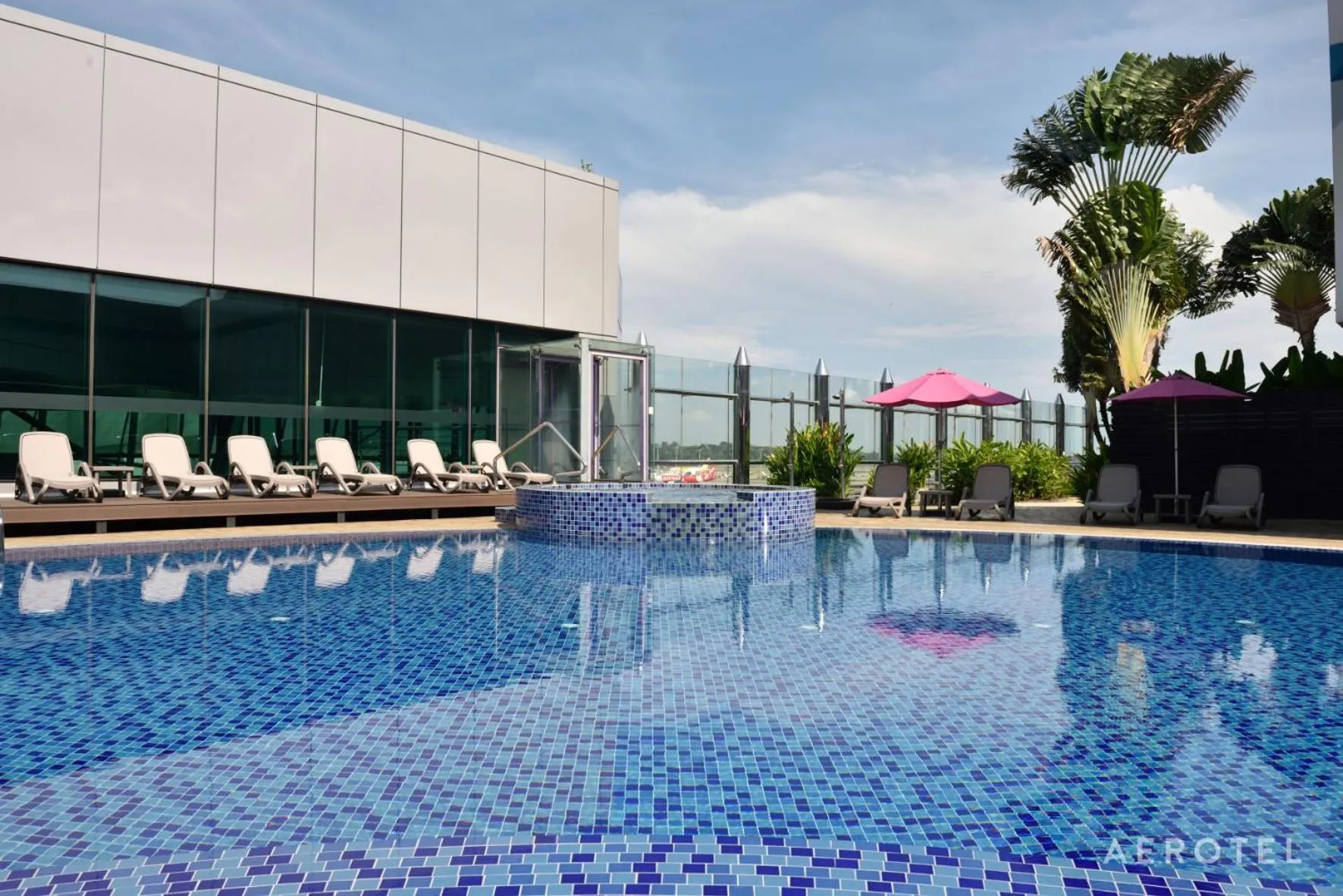 Swimming pool in Aerotel Singapore - Transit Hotel in Terminal 1