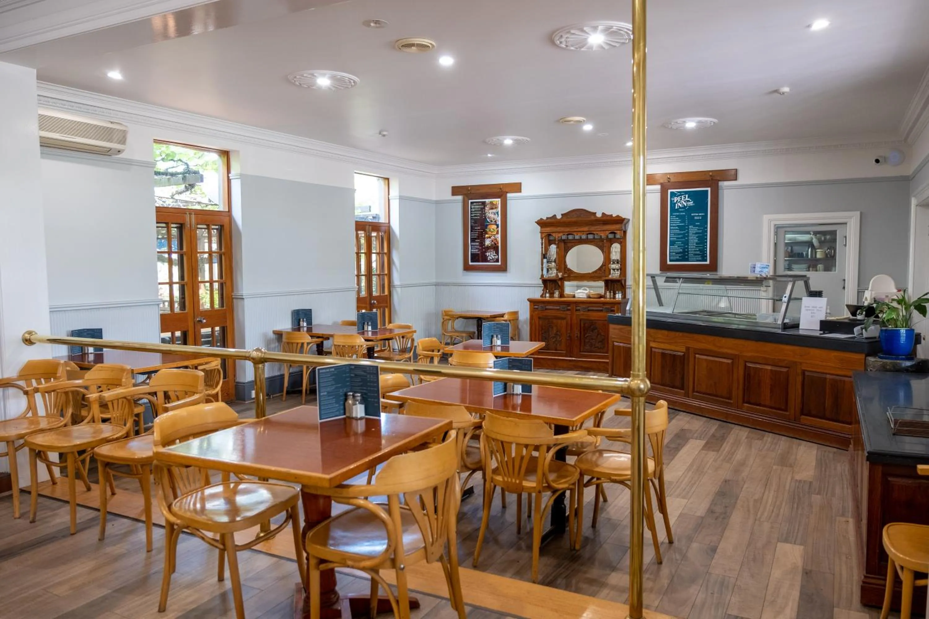 Dining area in Peel Inn Hotel Nundle