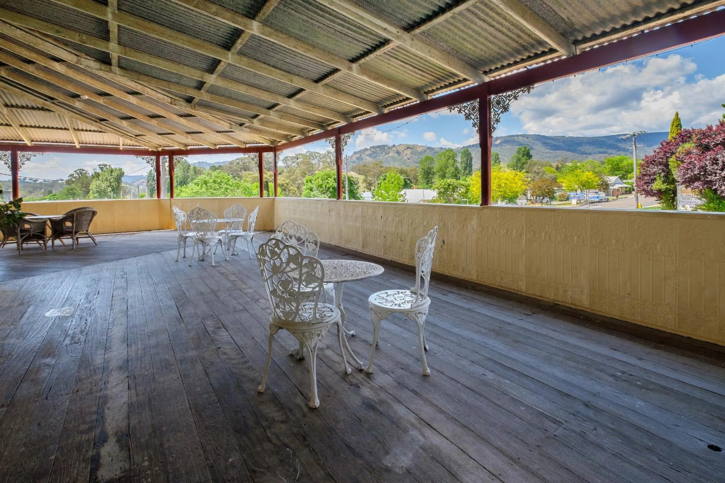 Balcony/Terrace in Peel Inn Hotel Nundle