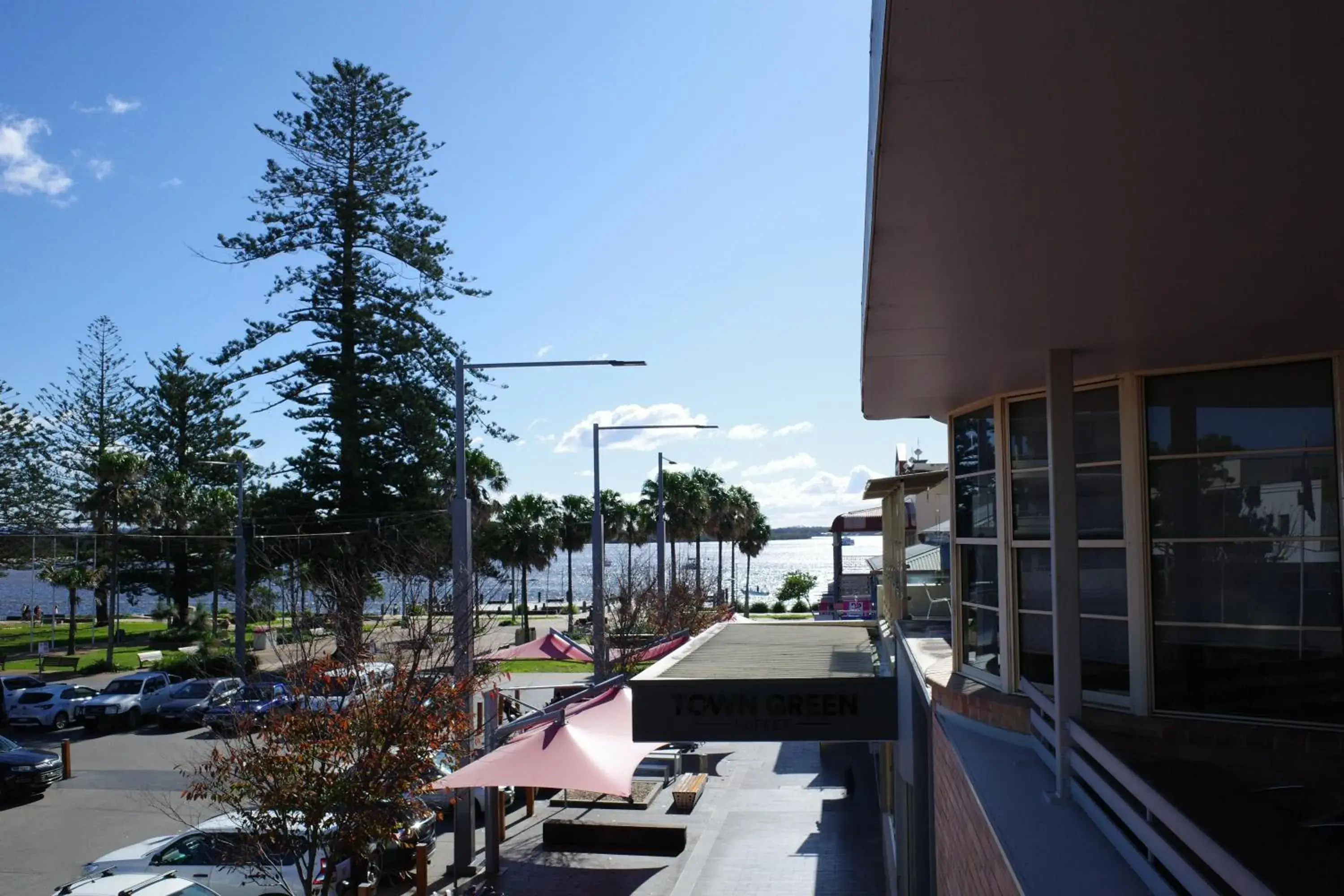 Property building in Port Macquarie Hotel Property building in Port Macquarie Hotel
