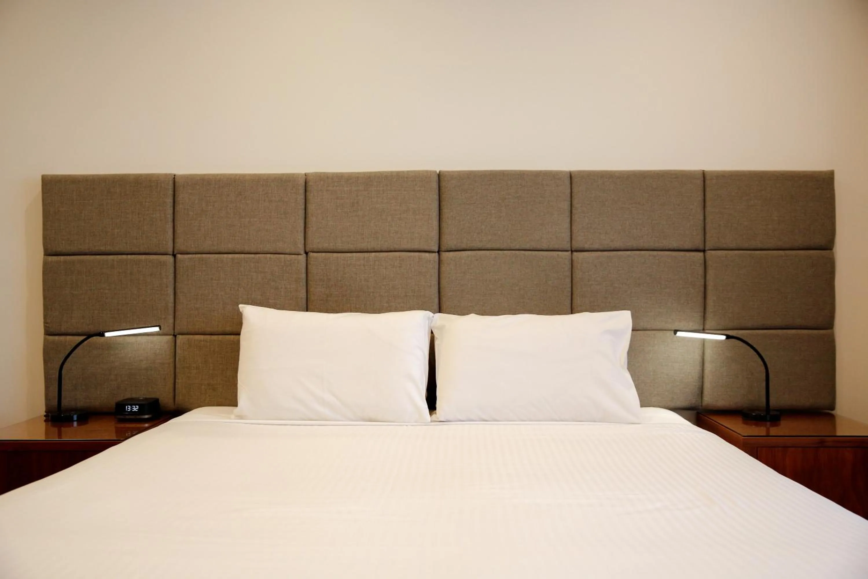 Bedroom, Bed in Quest Kings Park