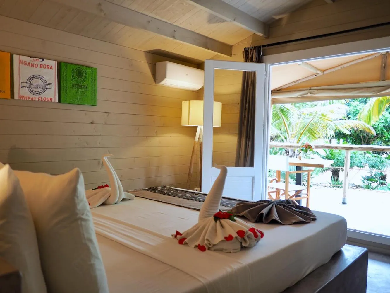 Bed in Mwezi Boutique Resort