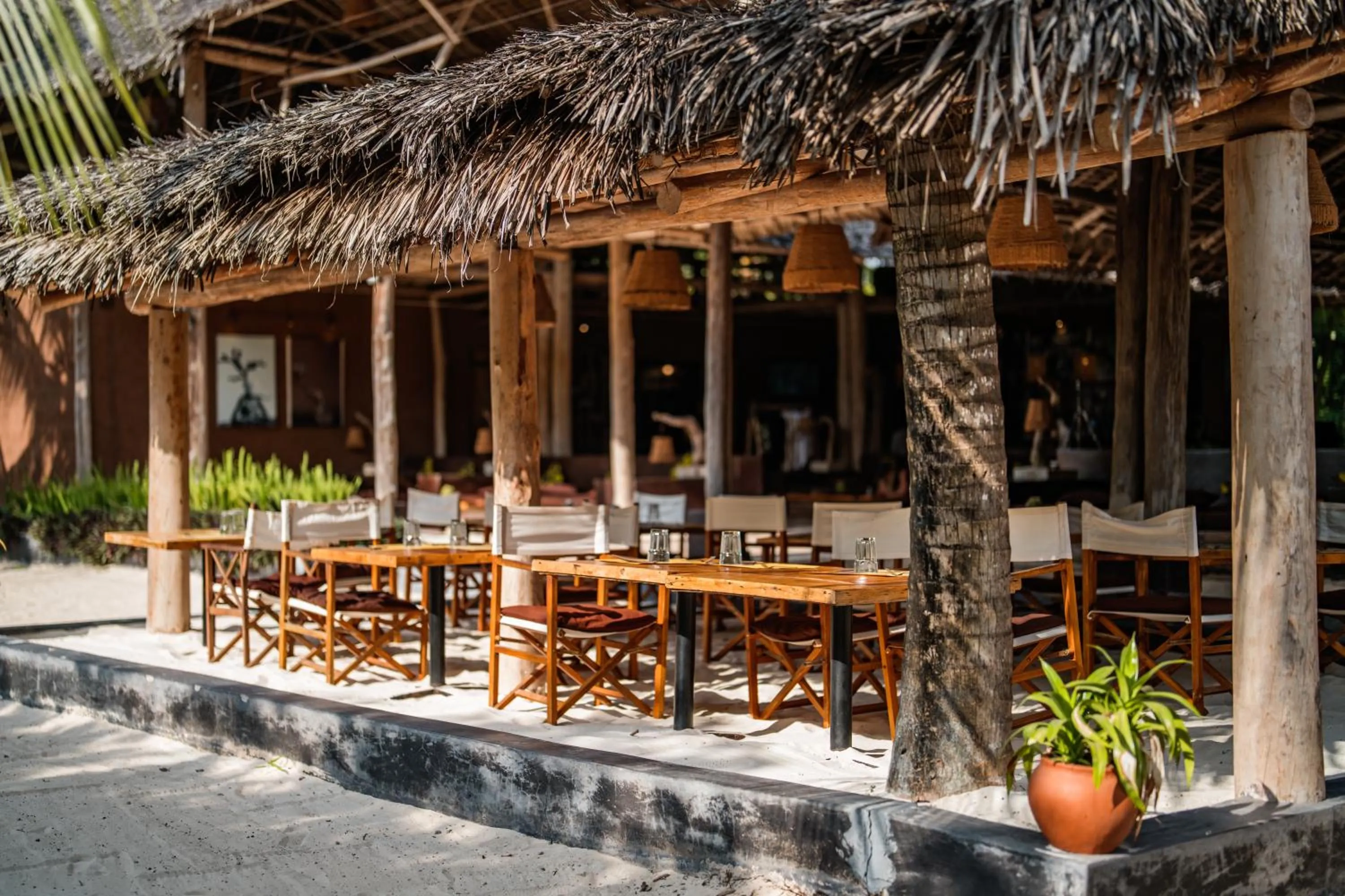 Restaurant/places to eat in Mwezi Boutique Resort