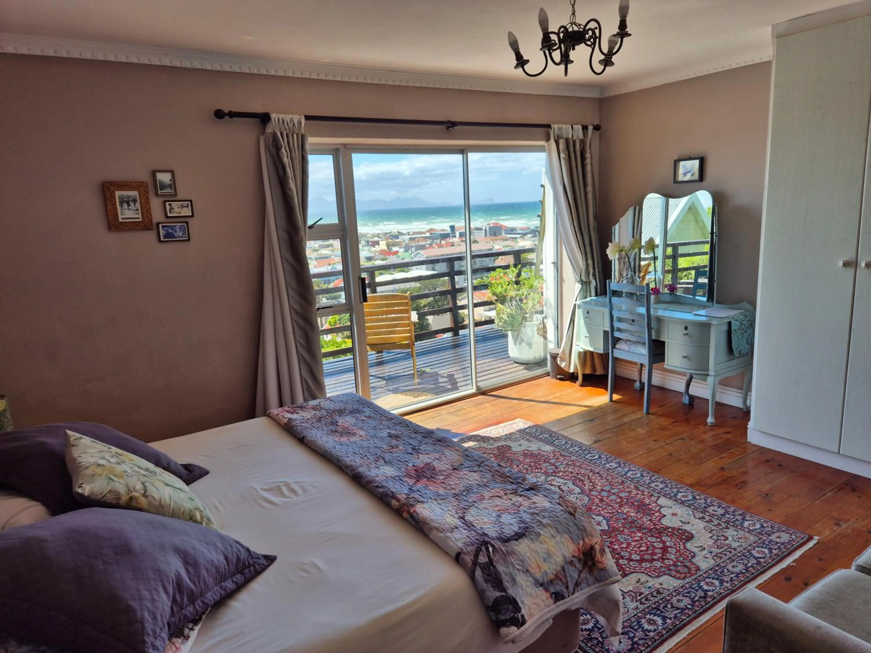 Photo of the whole room, Bed in Bluebottle Guesthouse