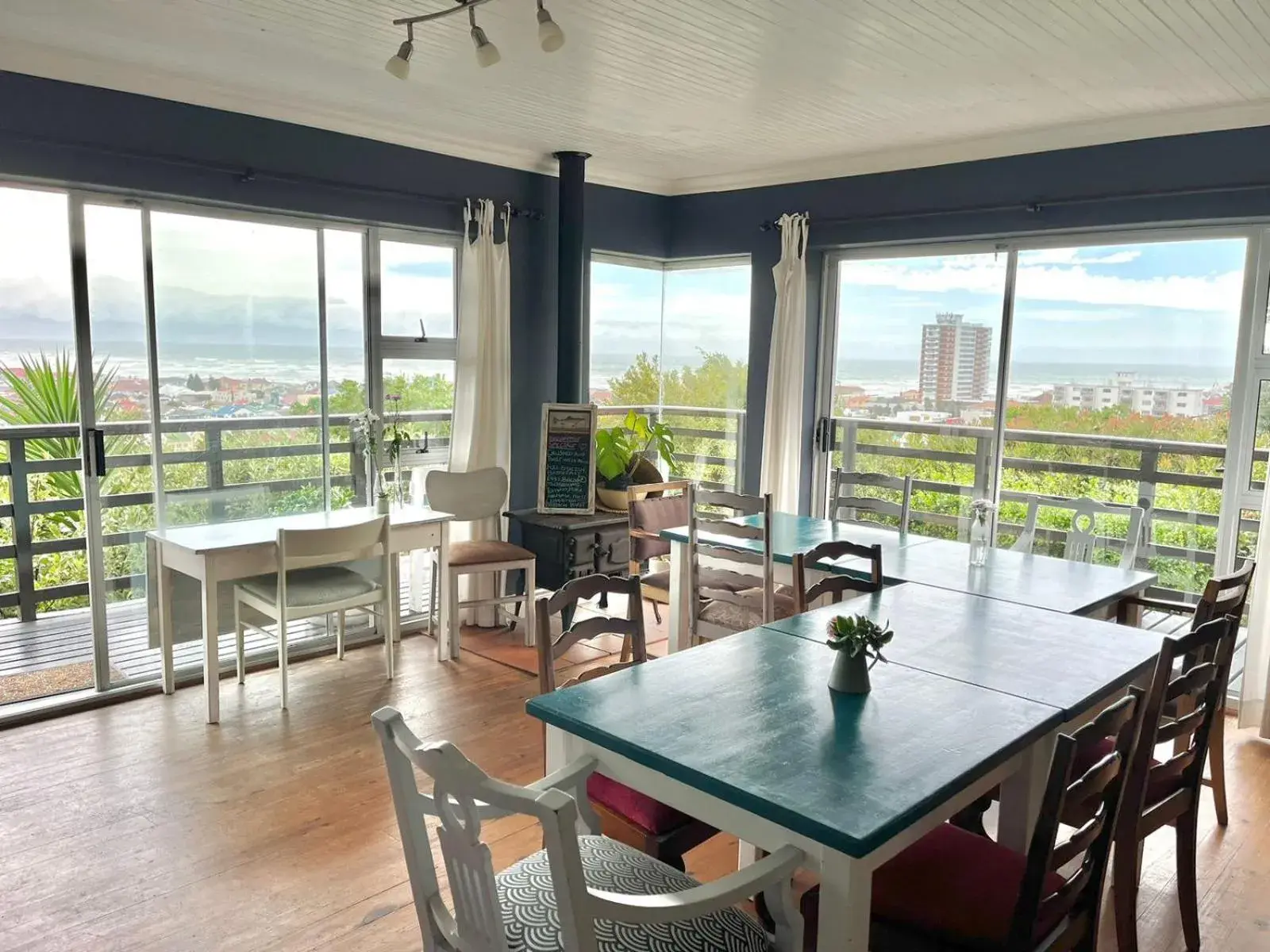 Restaurant/places to eat in Bluebottle Guesthouse Restaurant/places to eat in Bluebottle Guesthouse