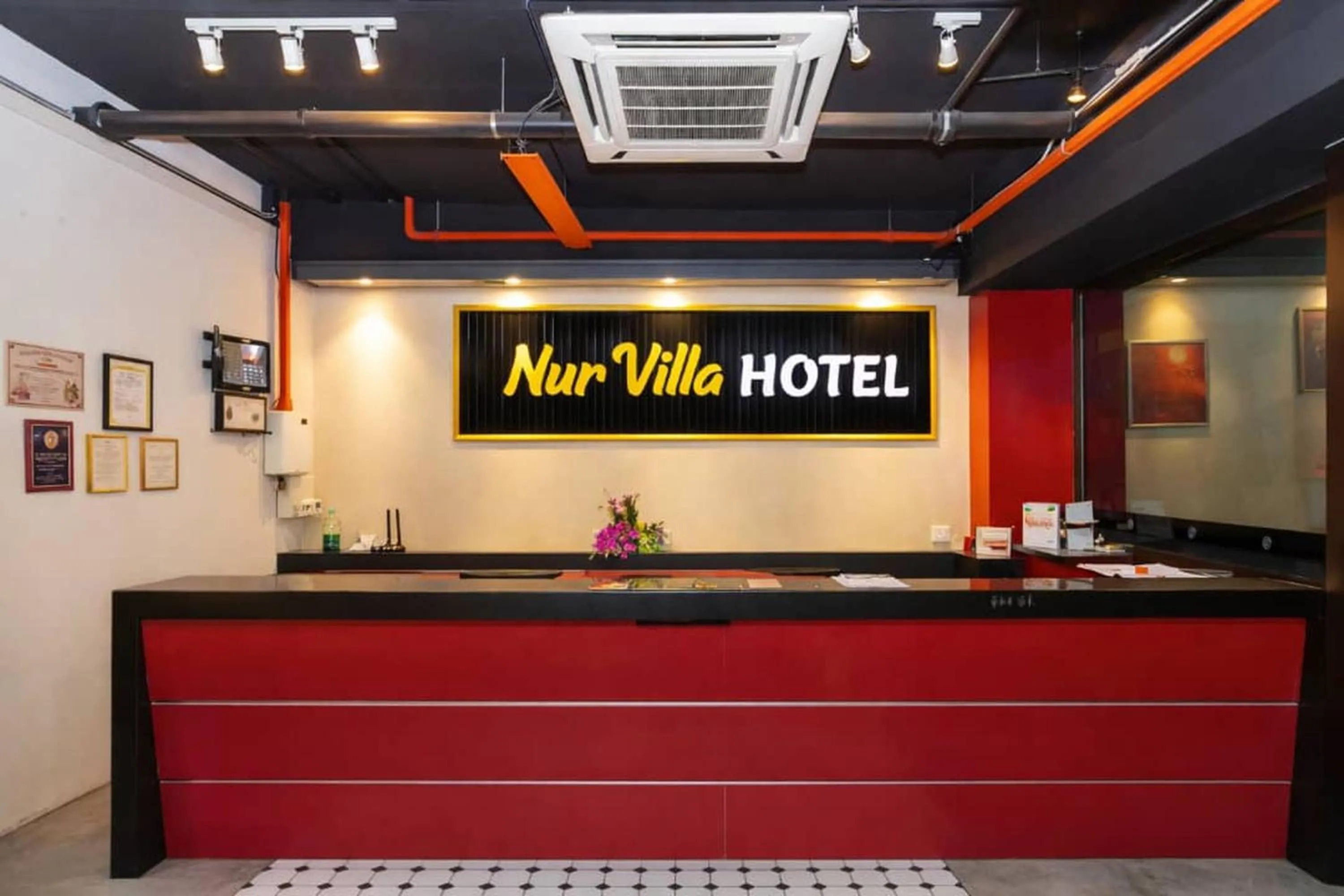 Capital O 91277 Nur Villa Hotel