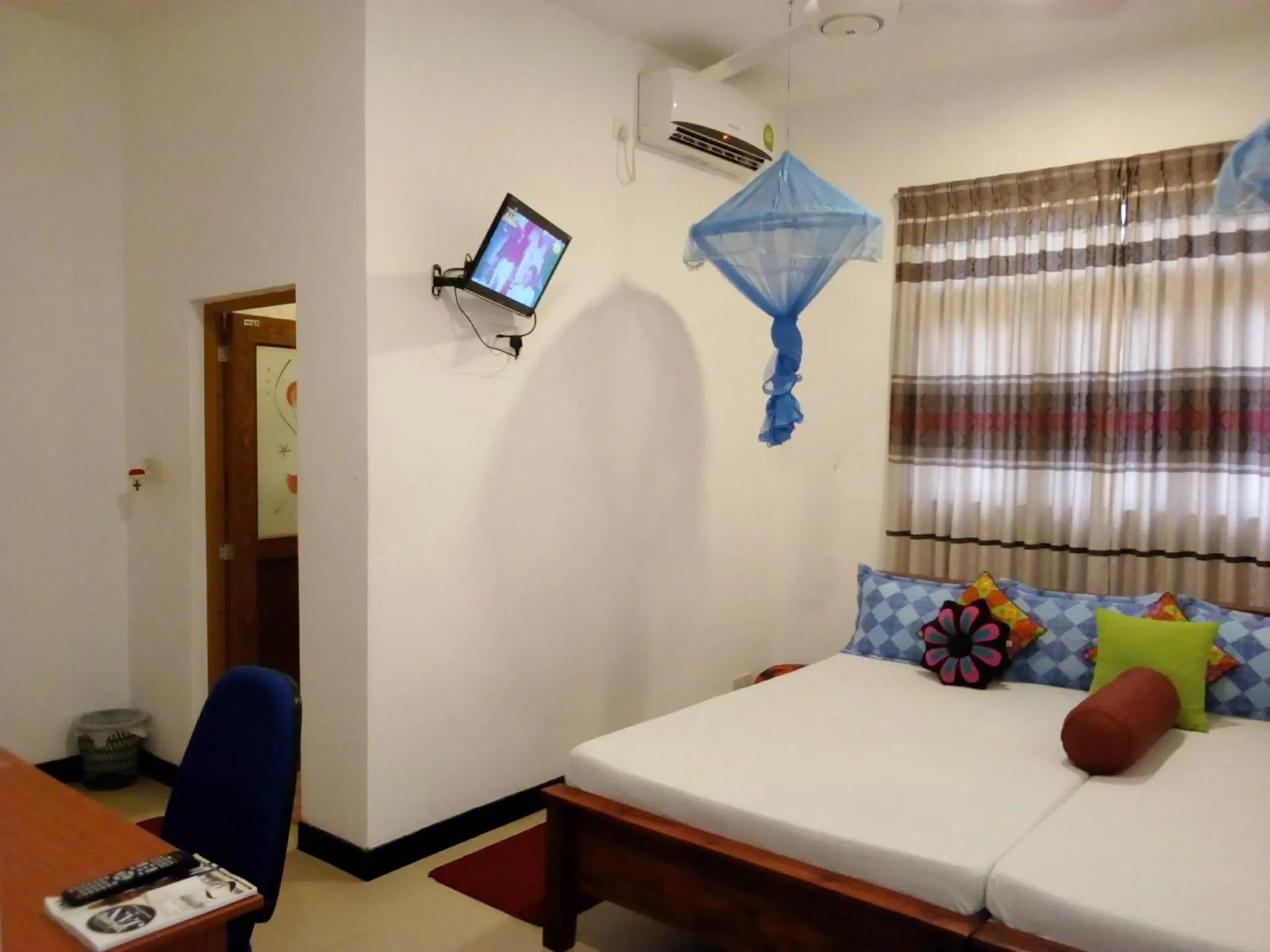 Bed in Miheen Hotel & Resort - Anuradhapura