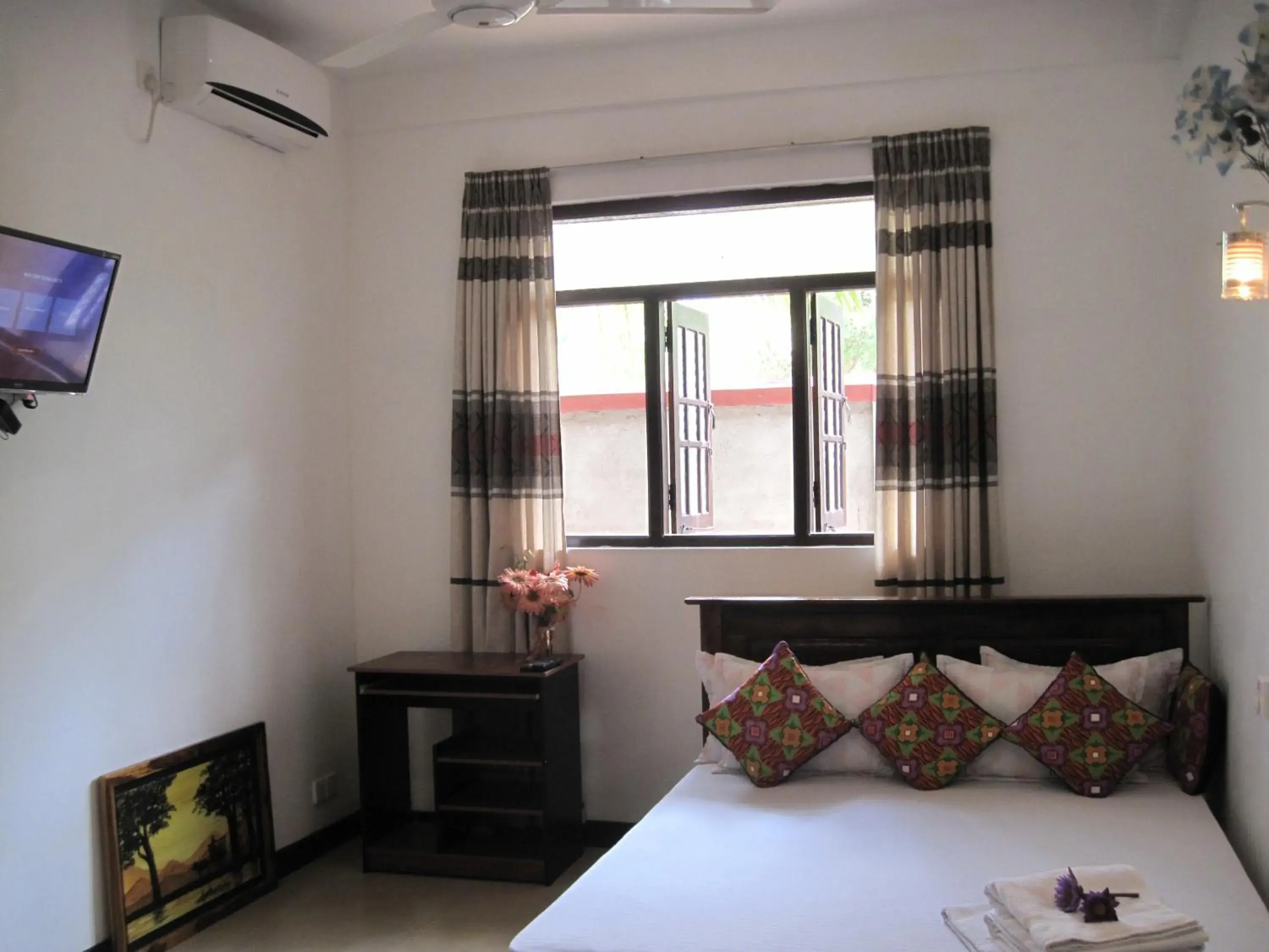 Double Room with Private Bathroom - single occupancy in Miheen Hotel & Resort - Anuradhapura Double Room with Private Bathroom - single occupancy in Miheen Hotel & Resort - Anuradhapura