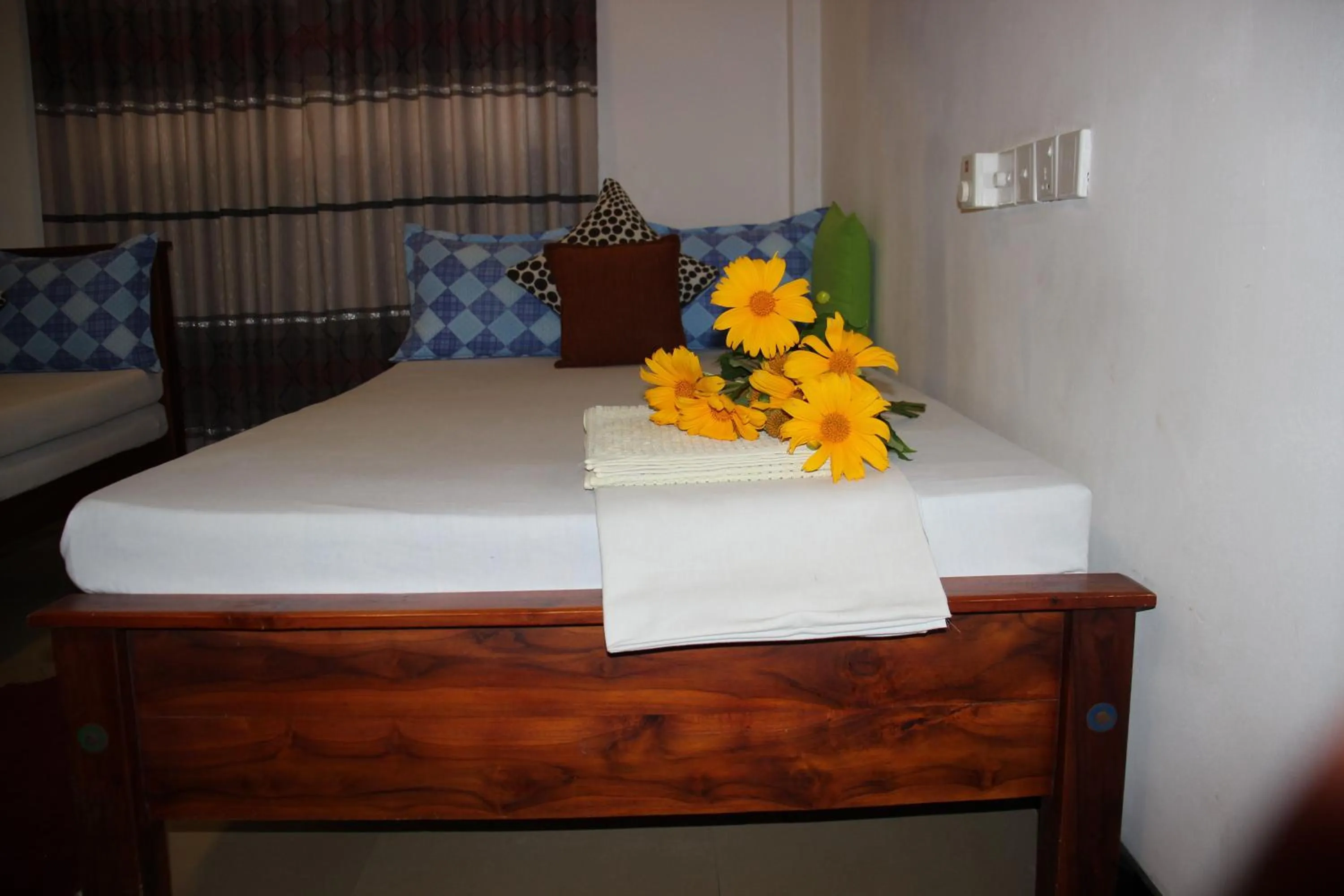 Bed in Miheen Hotel & Resort - Anuradhapura