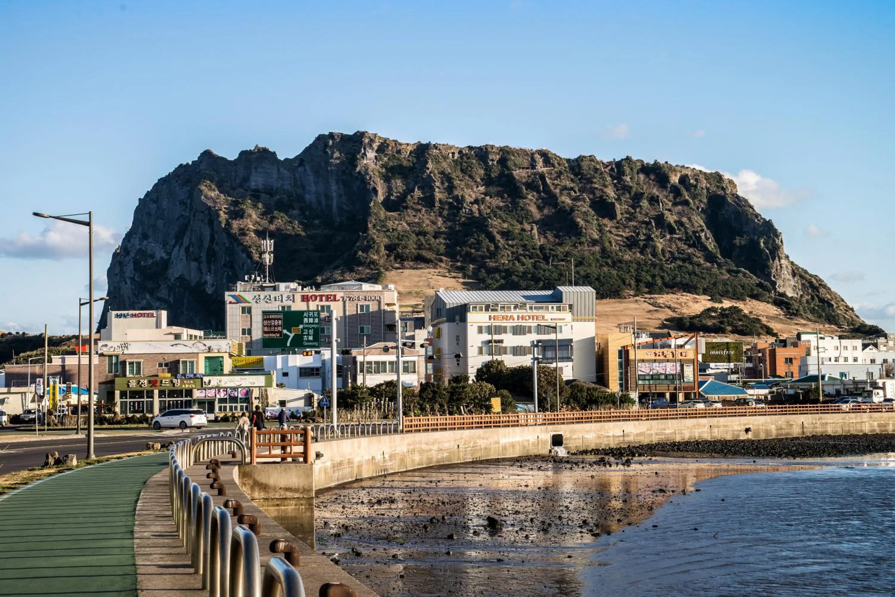 Nearby landmark in Hotel Aroha