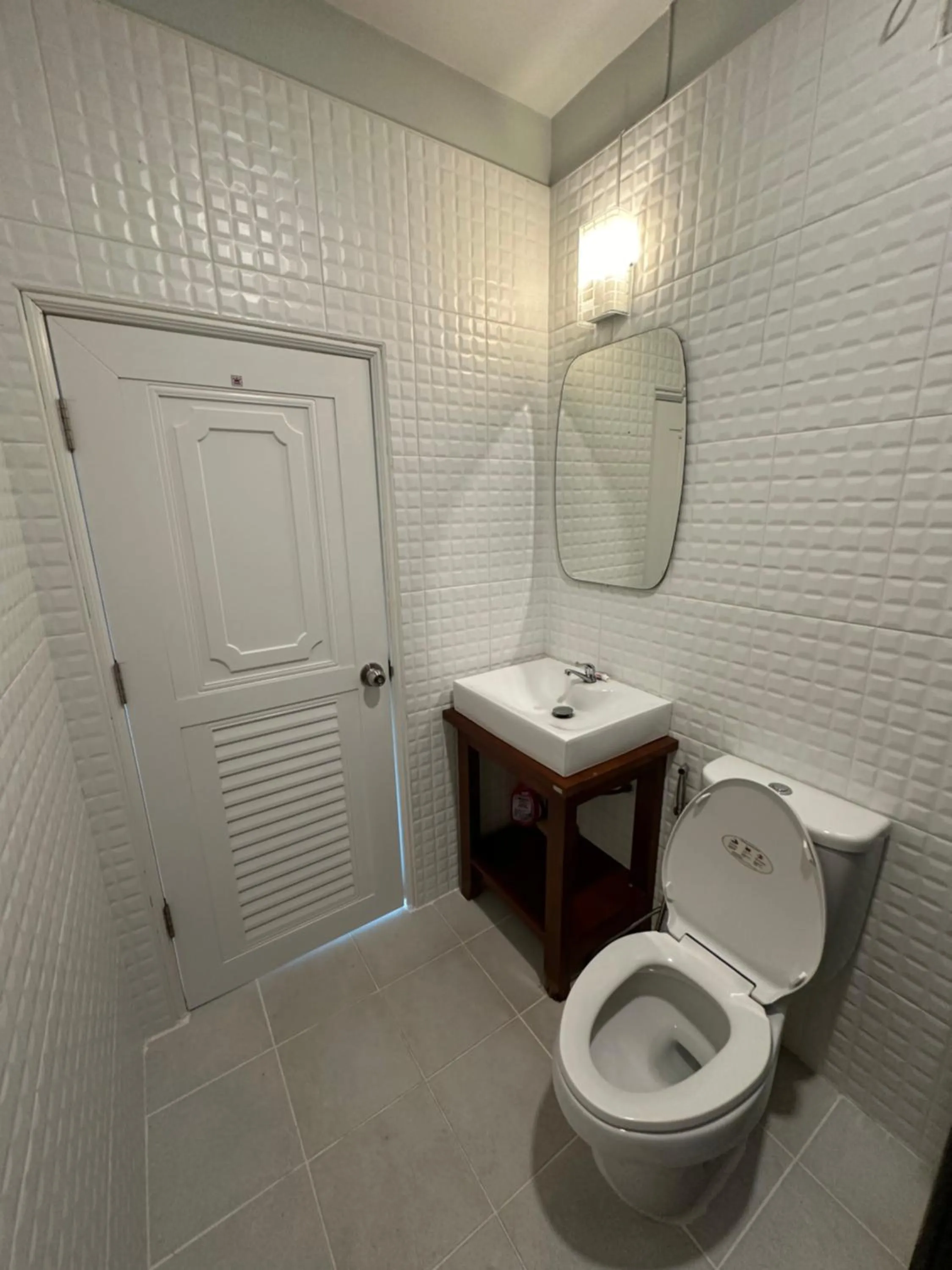 Koh Jum Bungalow & Hostel