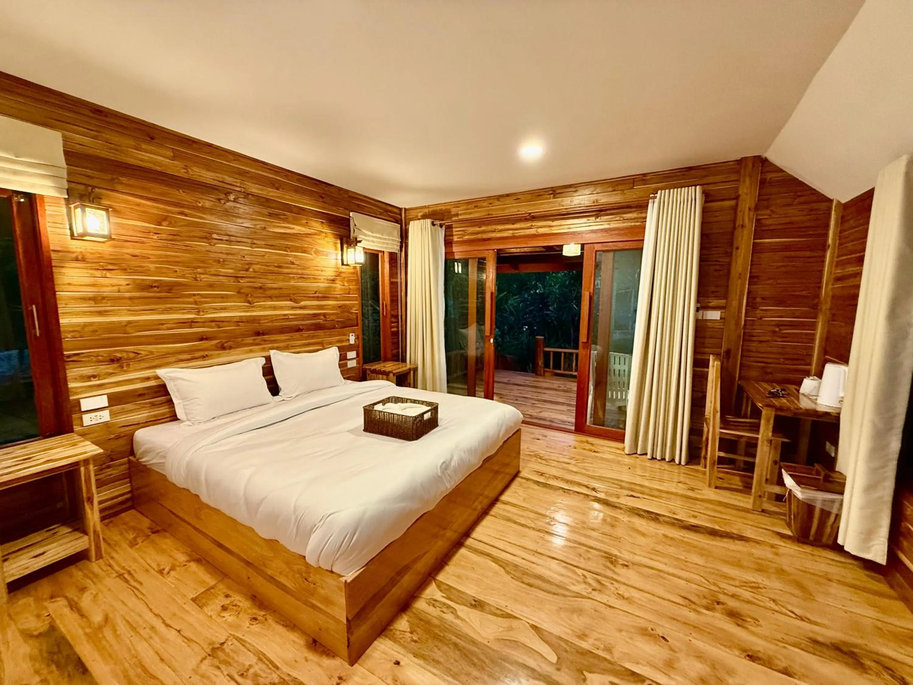 Bed in Koh Jum Bungalow & Hostel