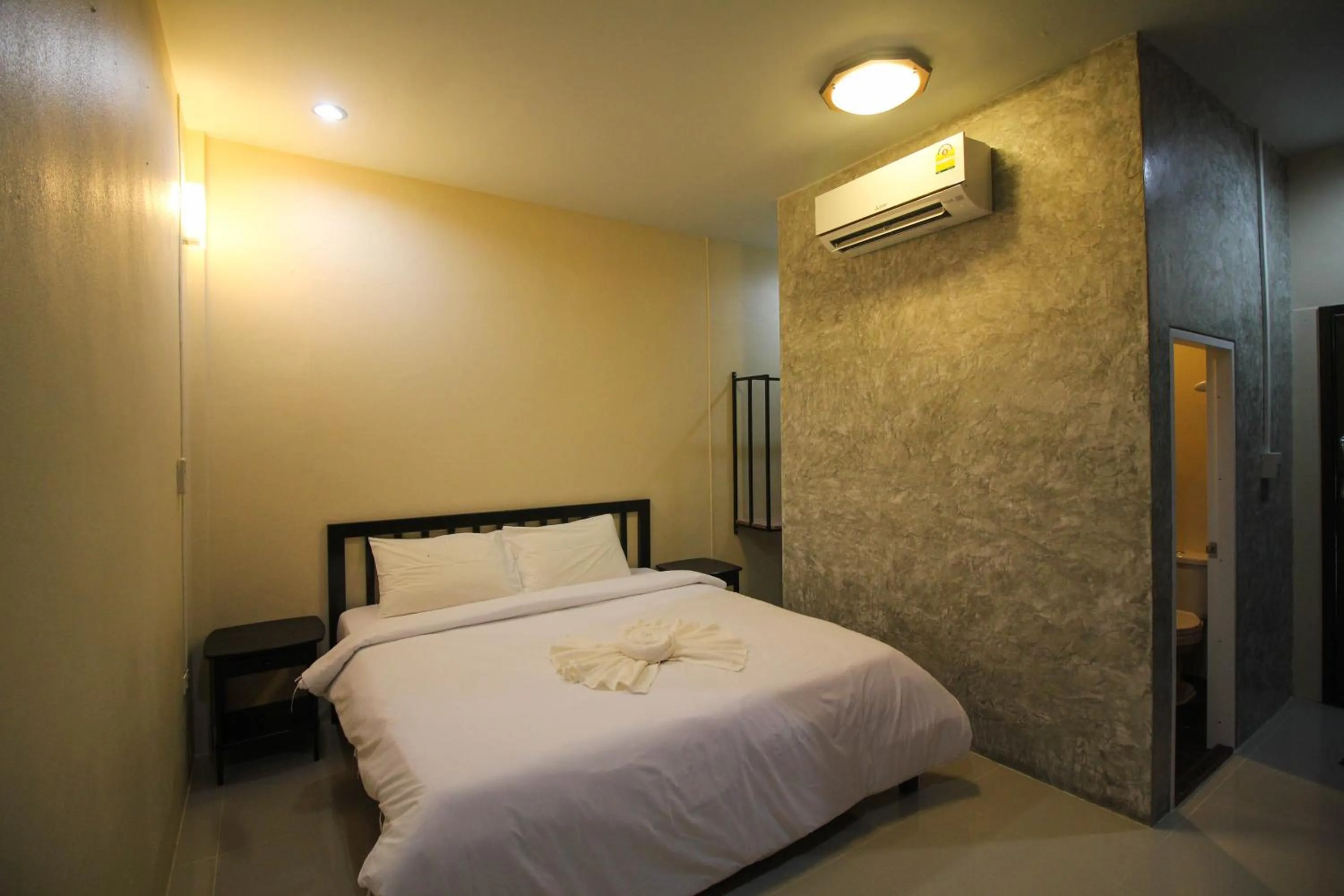 Bed in Koh Jum Bungalow & Hostel