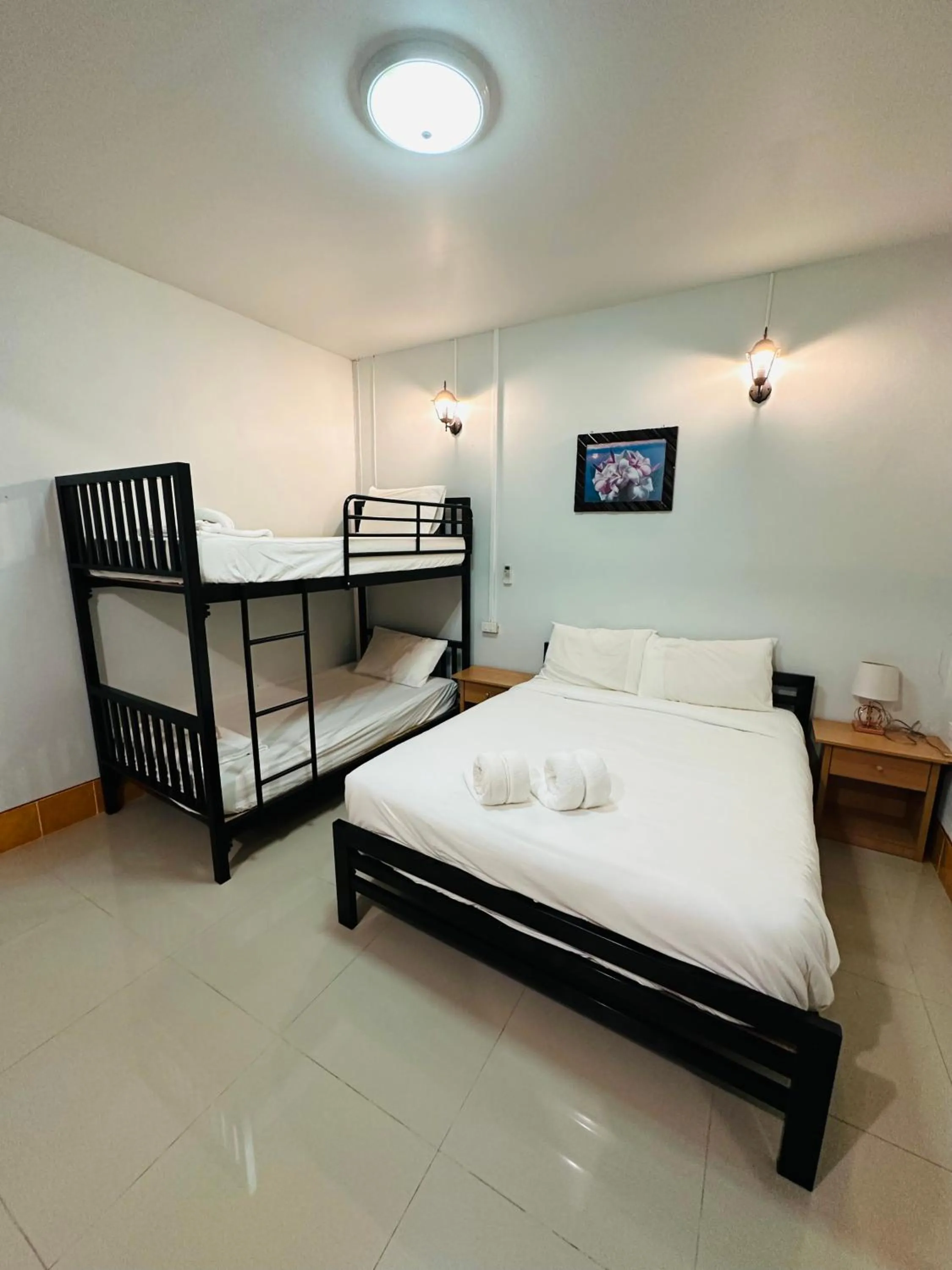 Bed in Koh Jum Bungalow & Hostel