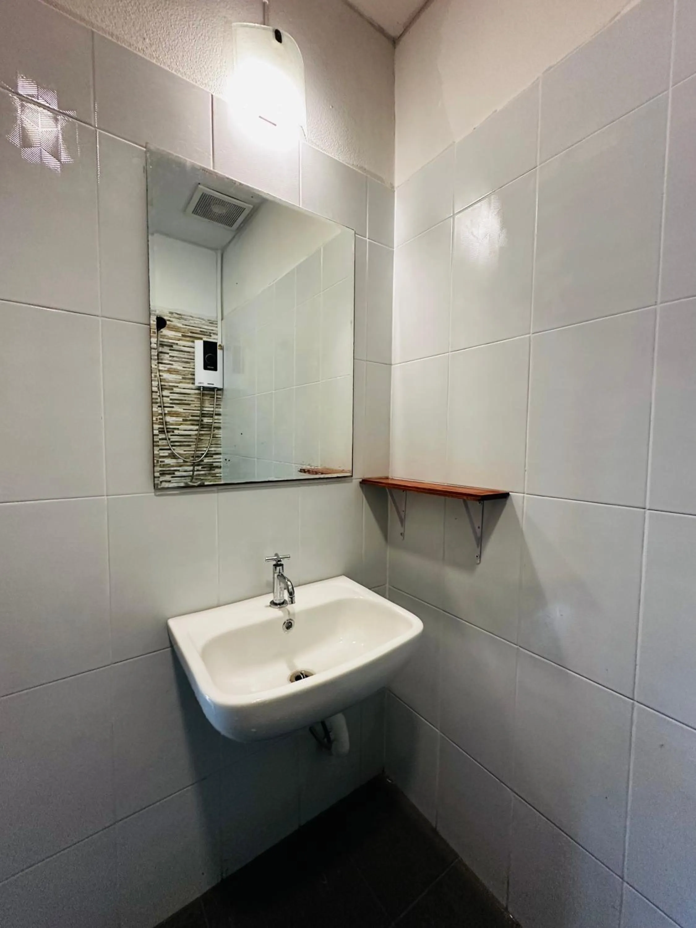 Koh Jum Bungalow & Hostel