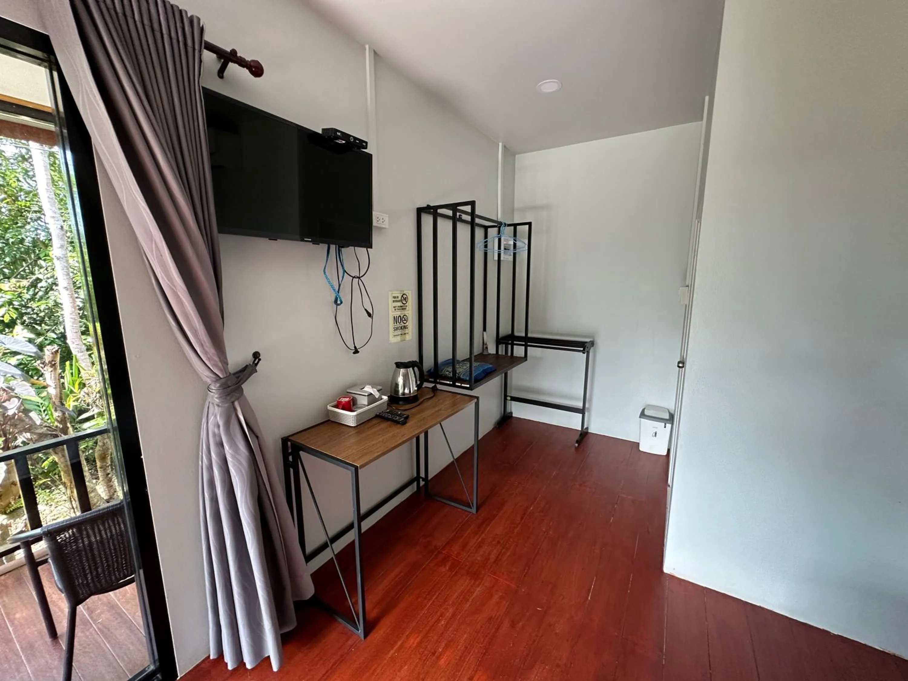 Bed in Koh Jum Bungalow & Hostel