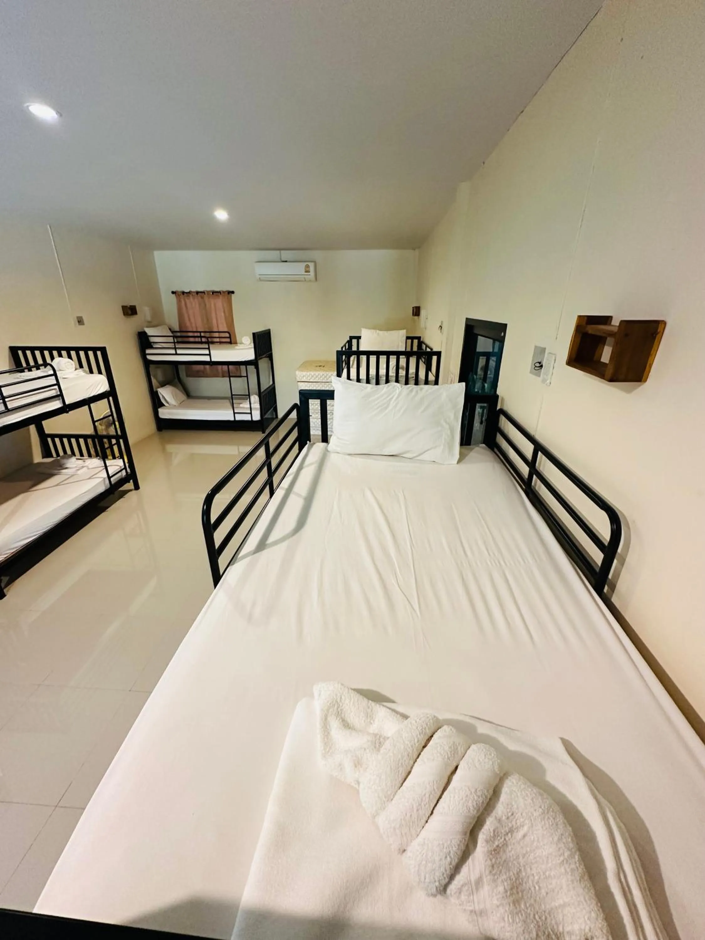 Bed in Koh Jum Bungalow & Hostel