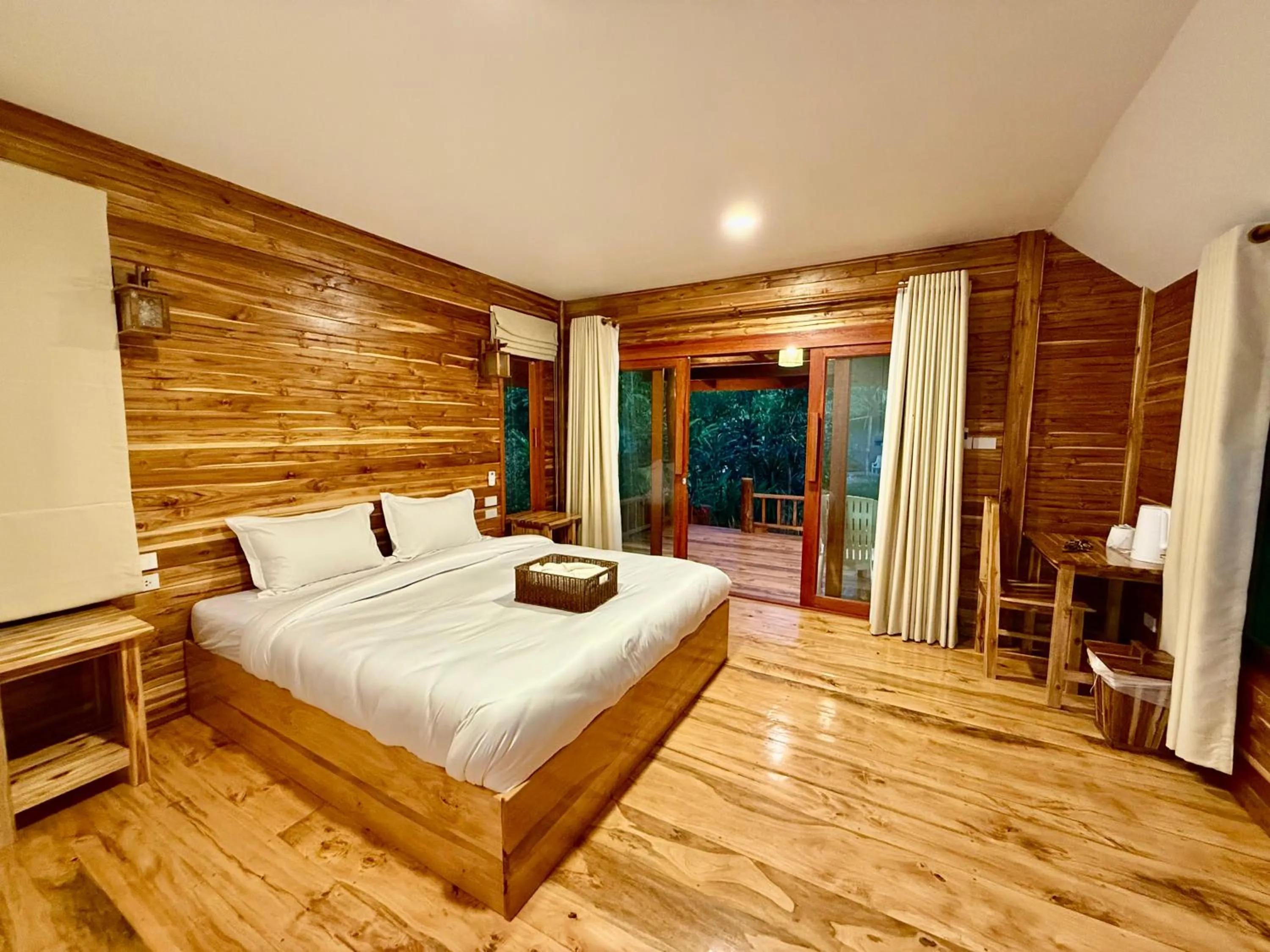 Bed in Koh Jum Bungalow & Hostel