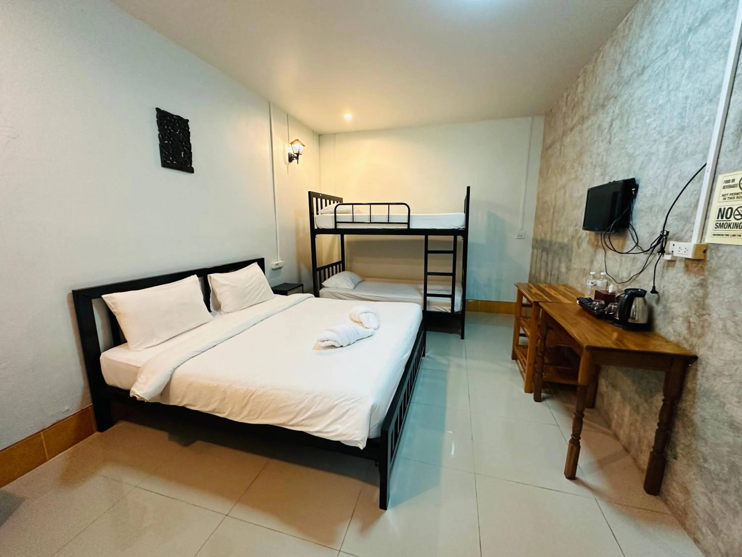 Bed in Koh Jum Bungalow & Hostel