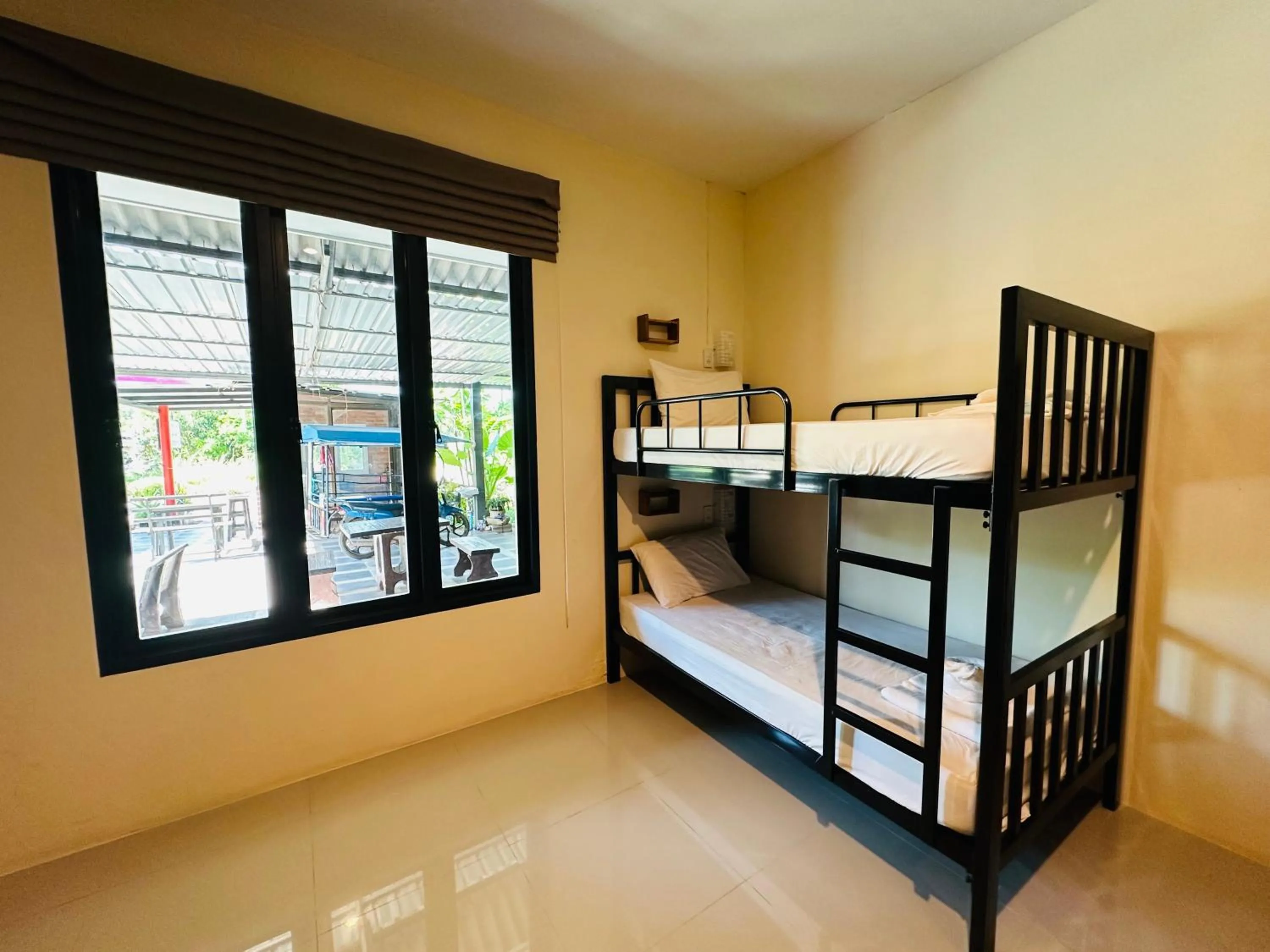 Bed in Koh Jum Bungalow & Hostel