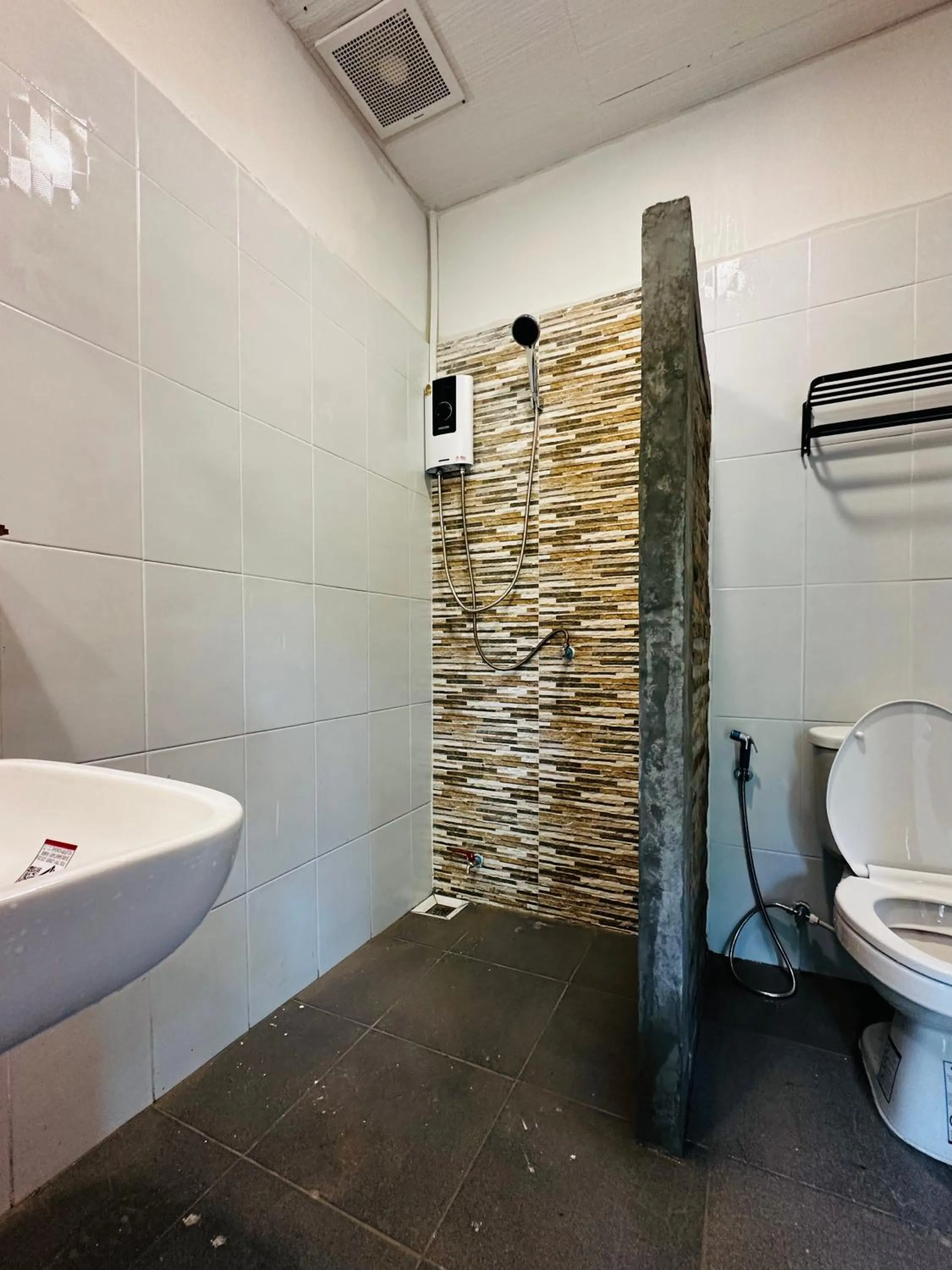 Koh Jum Bungalow & Hostel