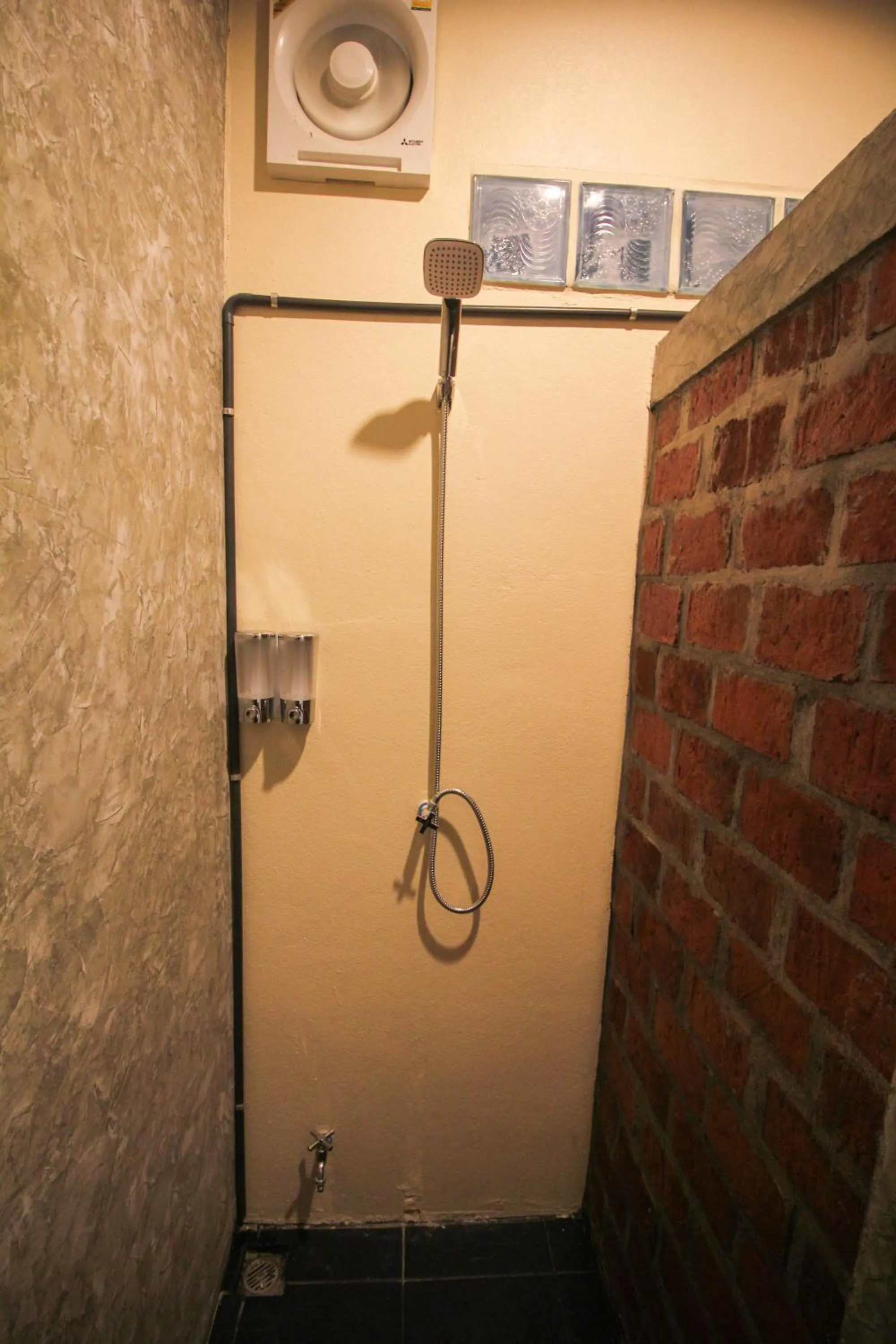 Bathroom in Koh Jum Bungalow & Hostel