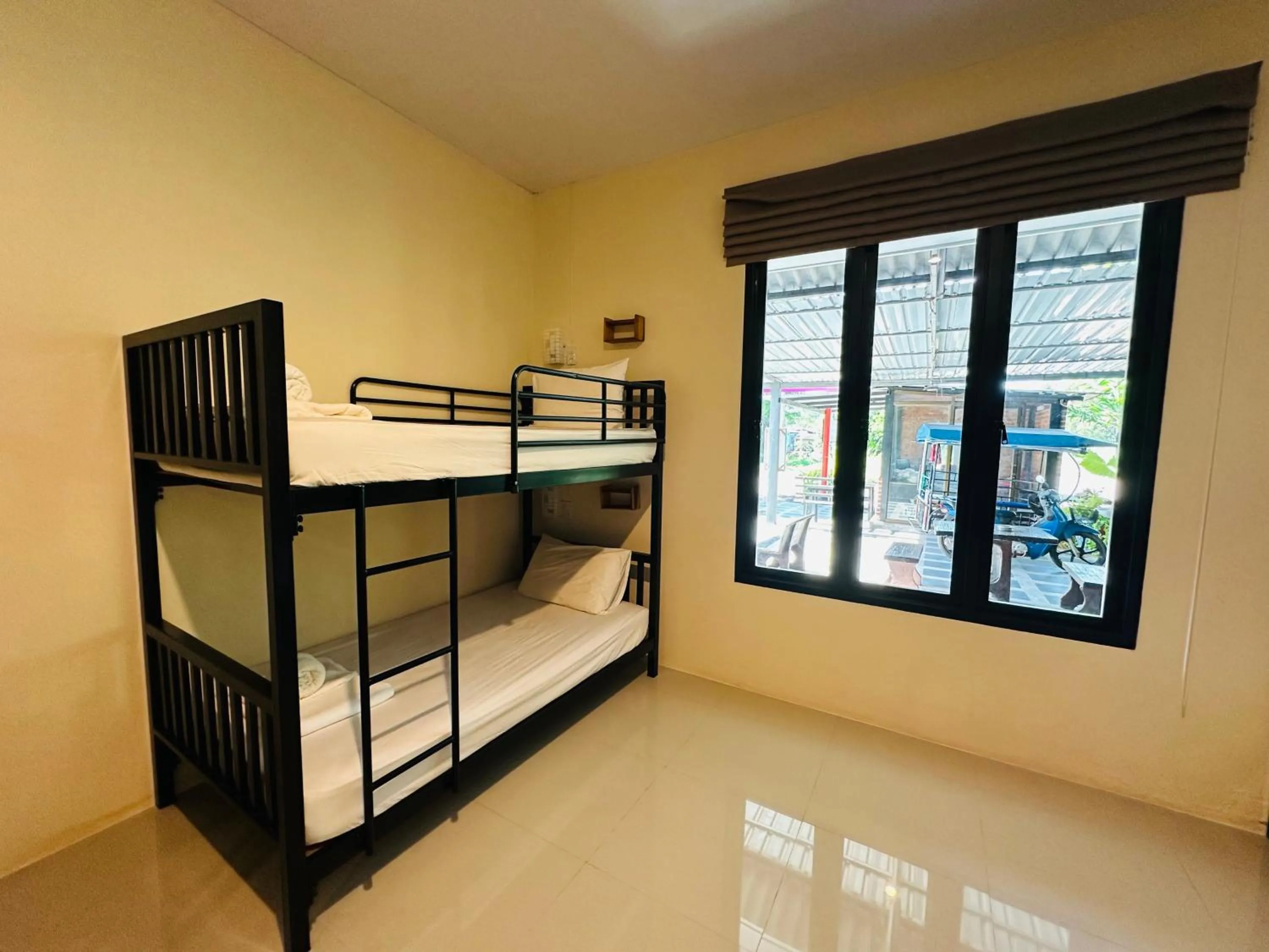 Bed in Koh Jum Bungalow & Hostel