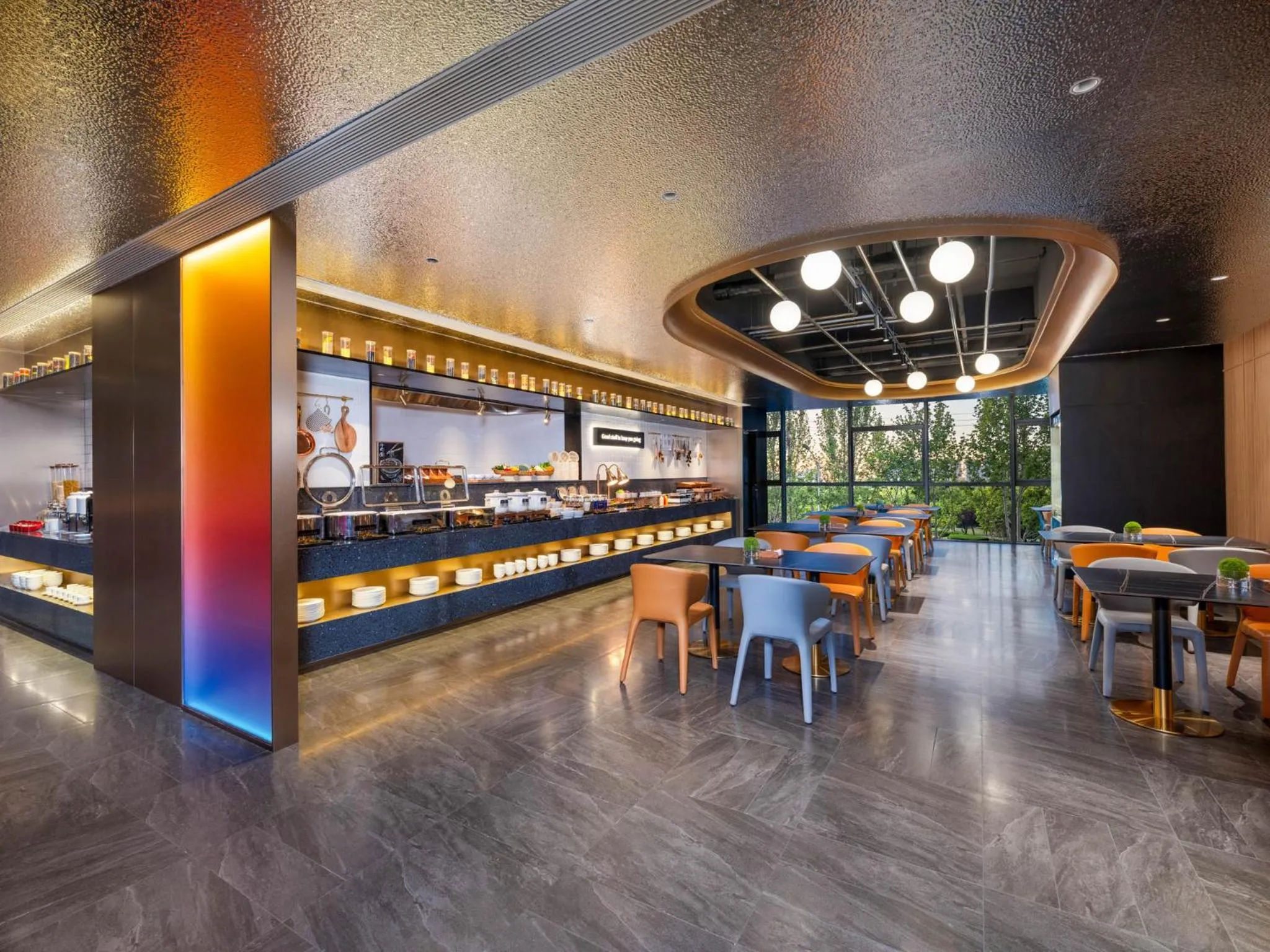 Restaurant/places to eat in Garner Hotel Beijing 798 Art District by IHG