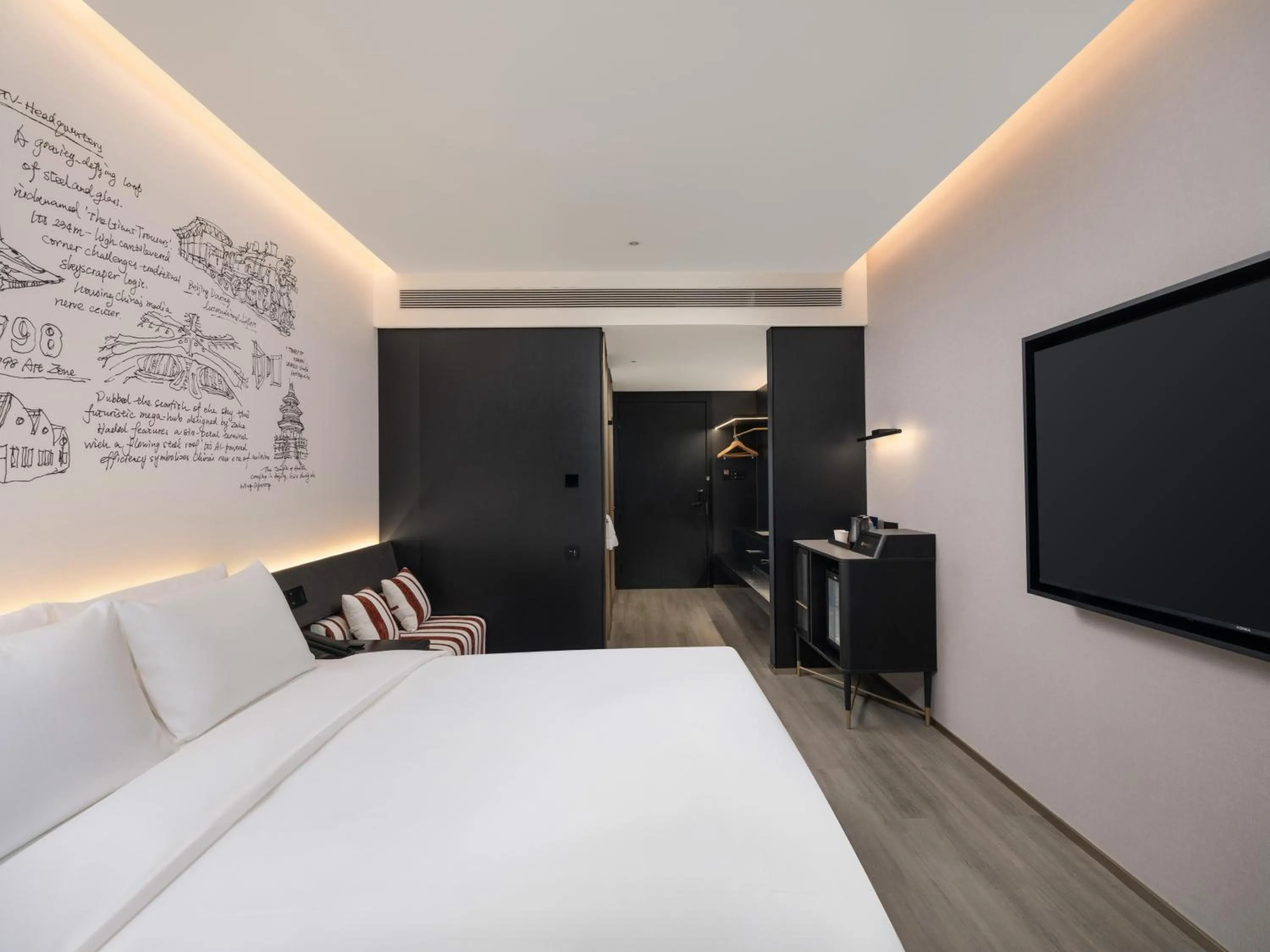 Photo of the whole room, Bed in Garner Hotel Beijing 798 Art District by IHG