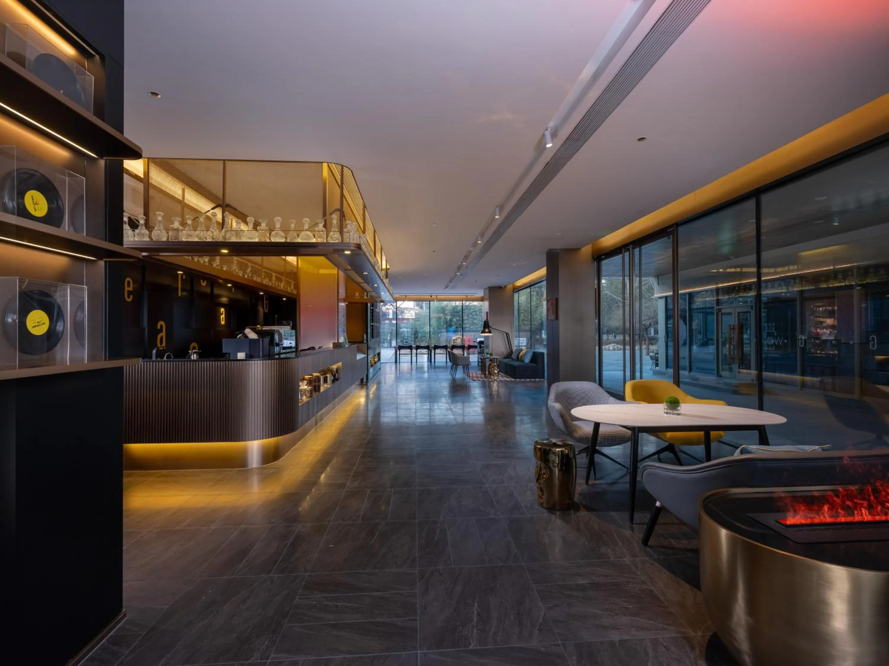 Lobby or reception in Garner Hotel Beijing 798 Art District by IHG