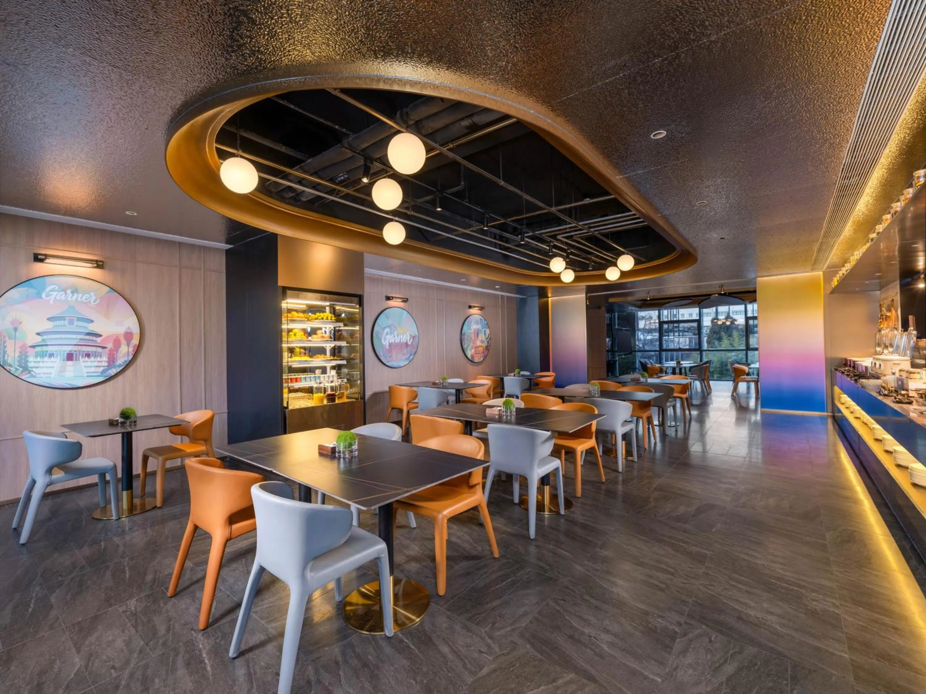Restaurant/places to eat in Garner Hotel Beijing 798 Art District by IHG