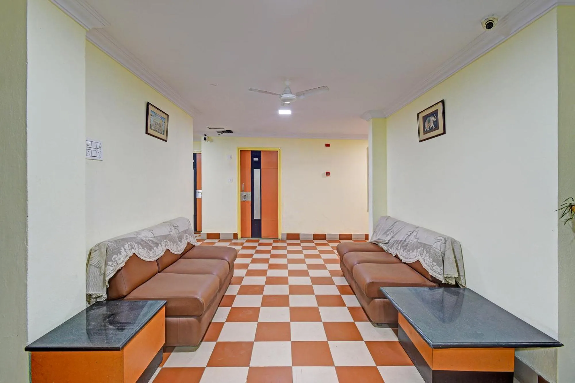 Seating area, Bed in FabHotel Ranjit Residency