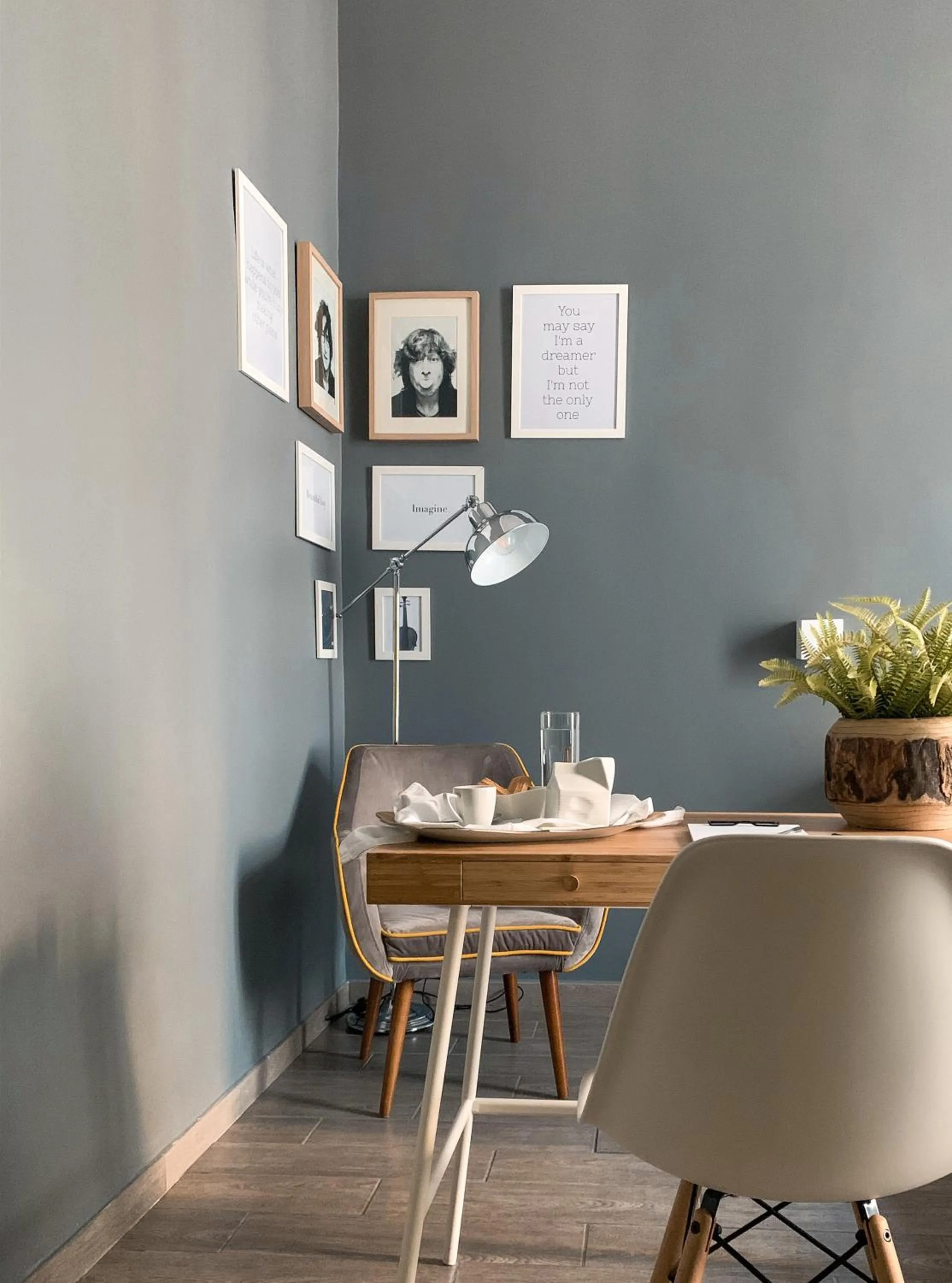 Photo of the whole room in Serendipity