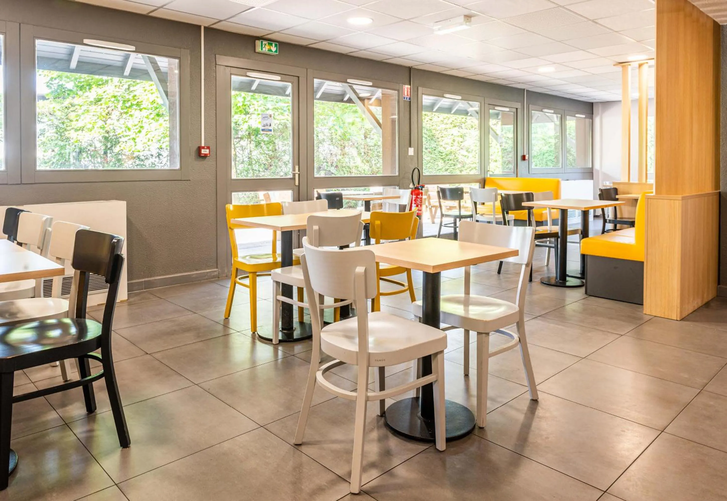 Restaurant/places to eat in B&B HOTEL CHAMBERY La Cassine