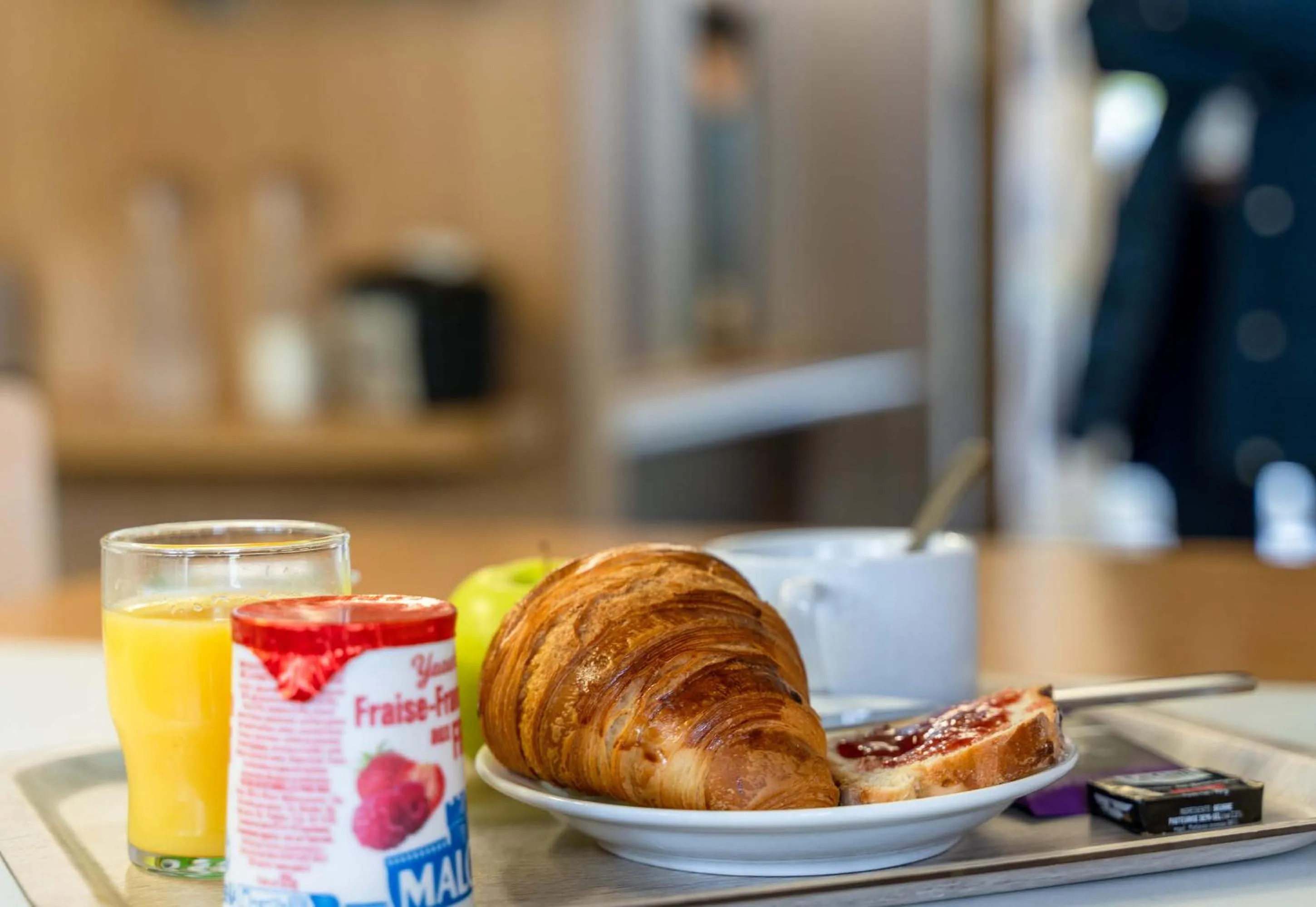 Breakfast in B&B HOTEL Le Mans Nord 1