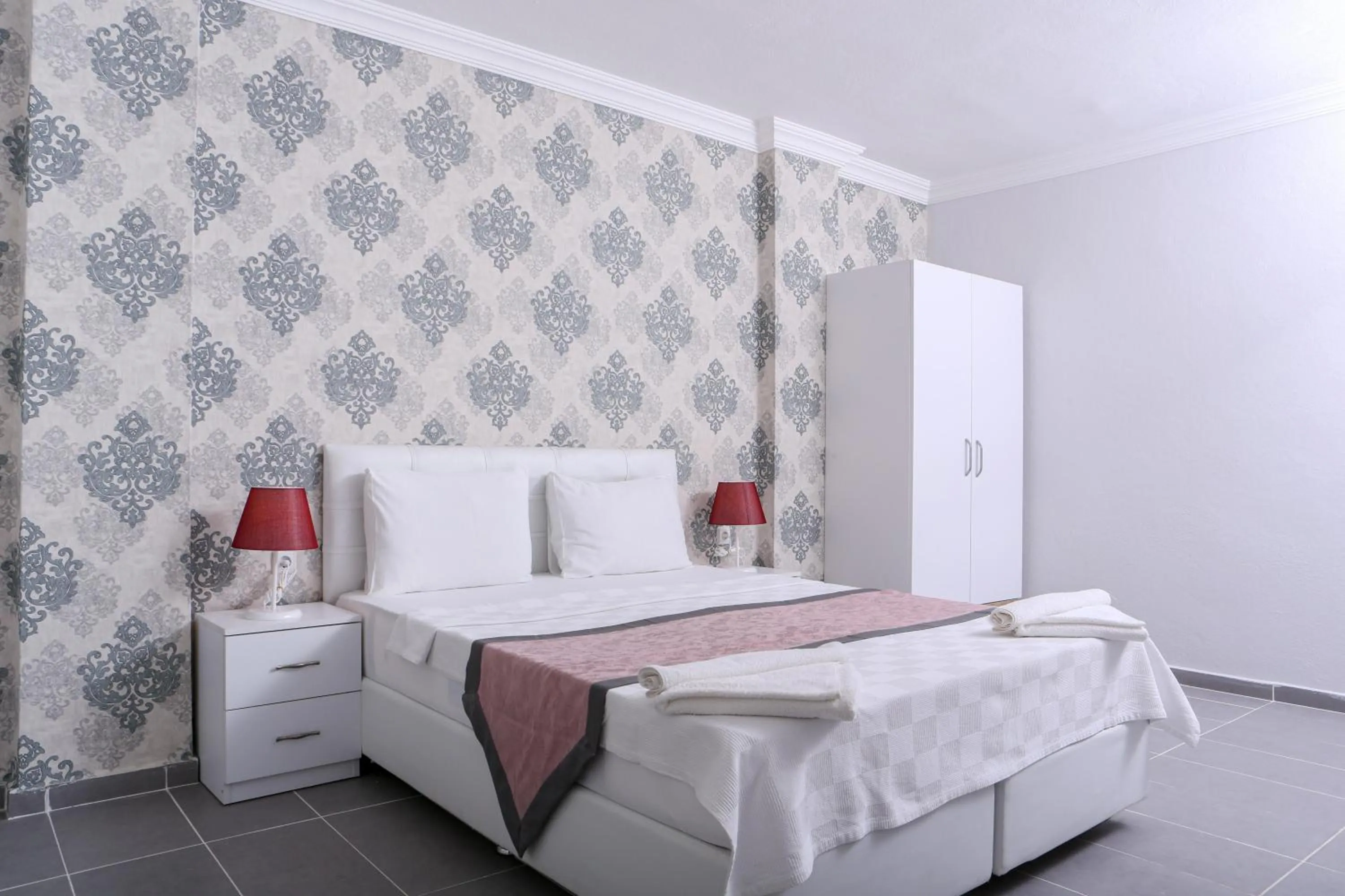 Bedroom, Bed in Sunset Village