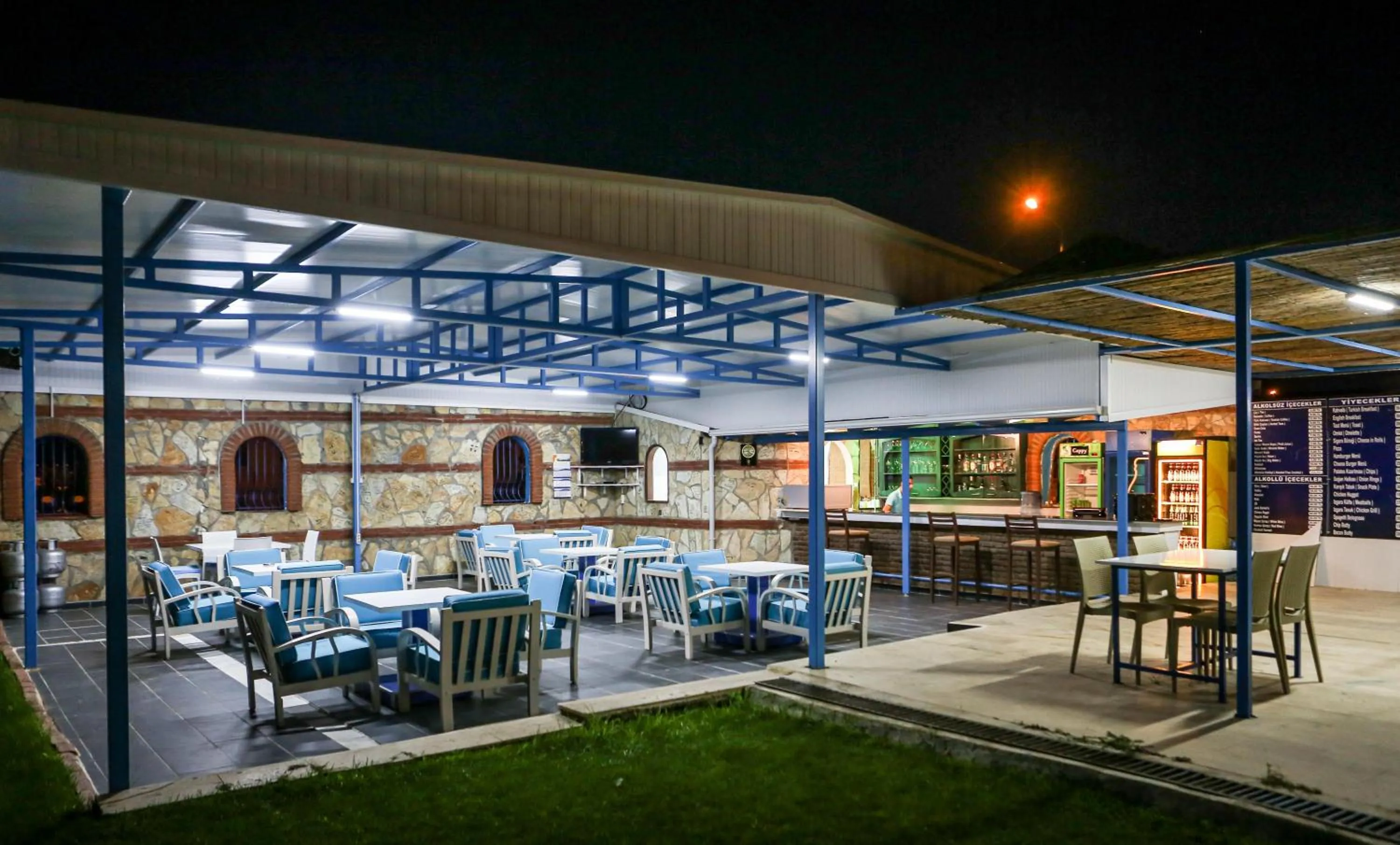 Restaurant/places to eat in Sunset Village