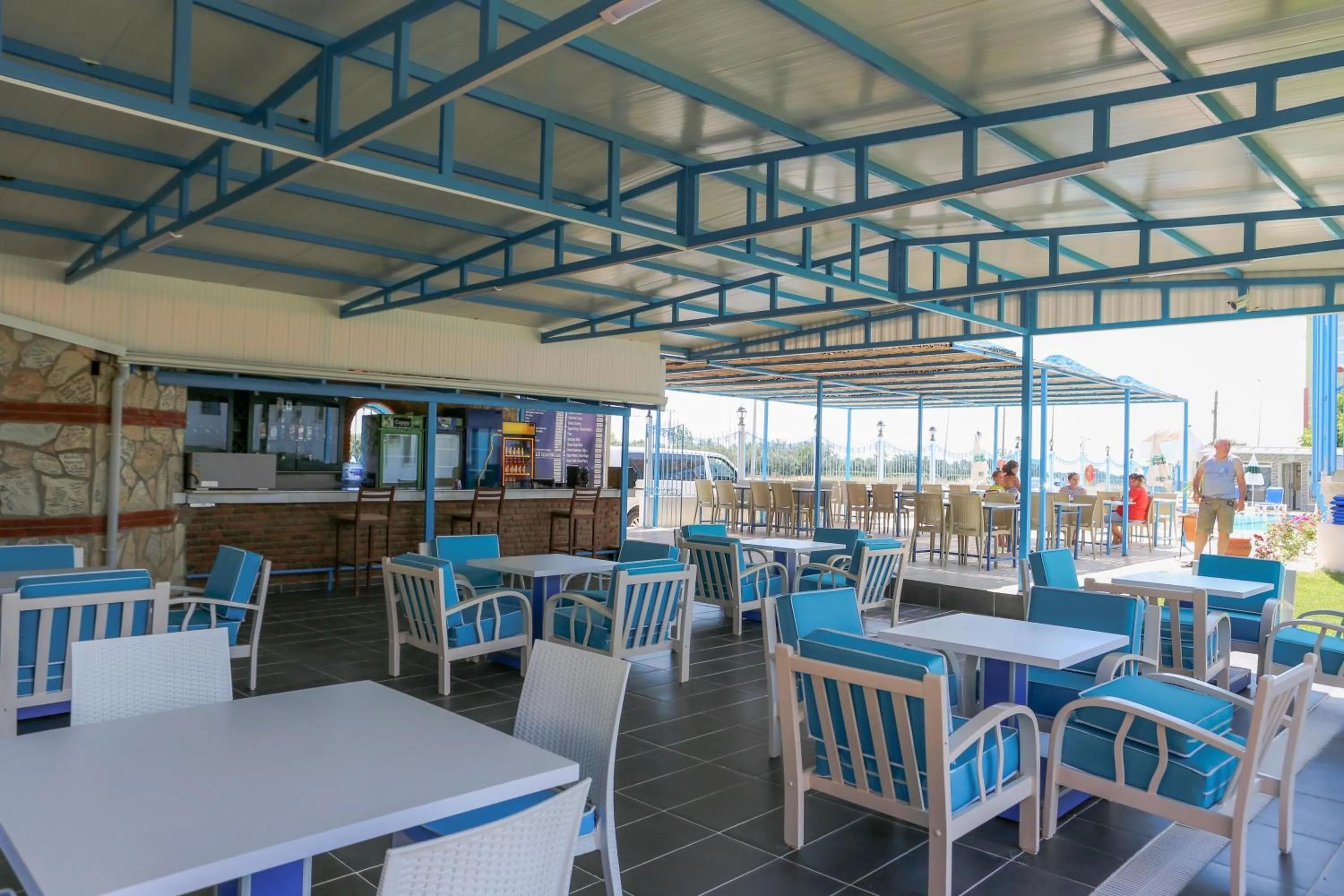 Restaurant/places to eat in Sunset Village